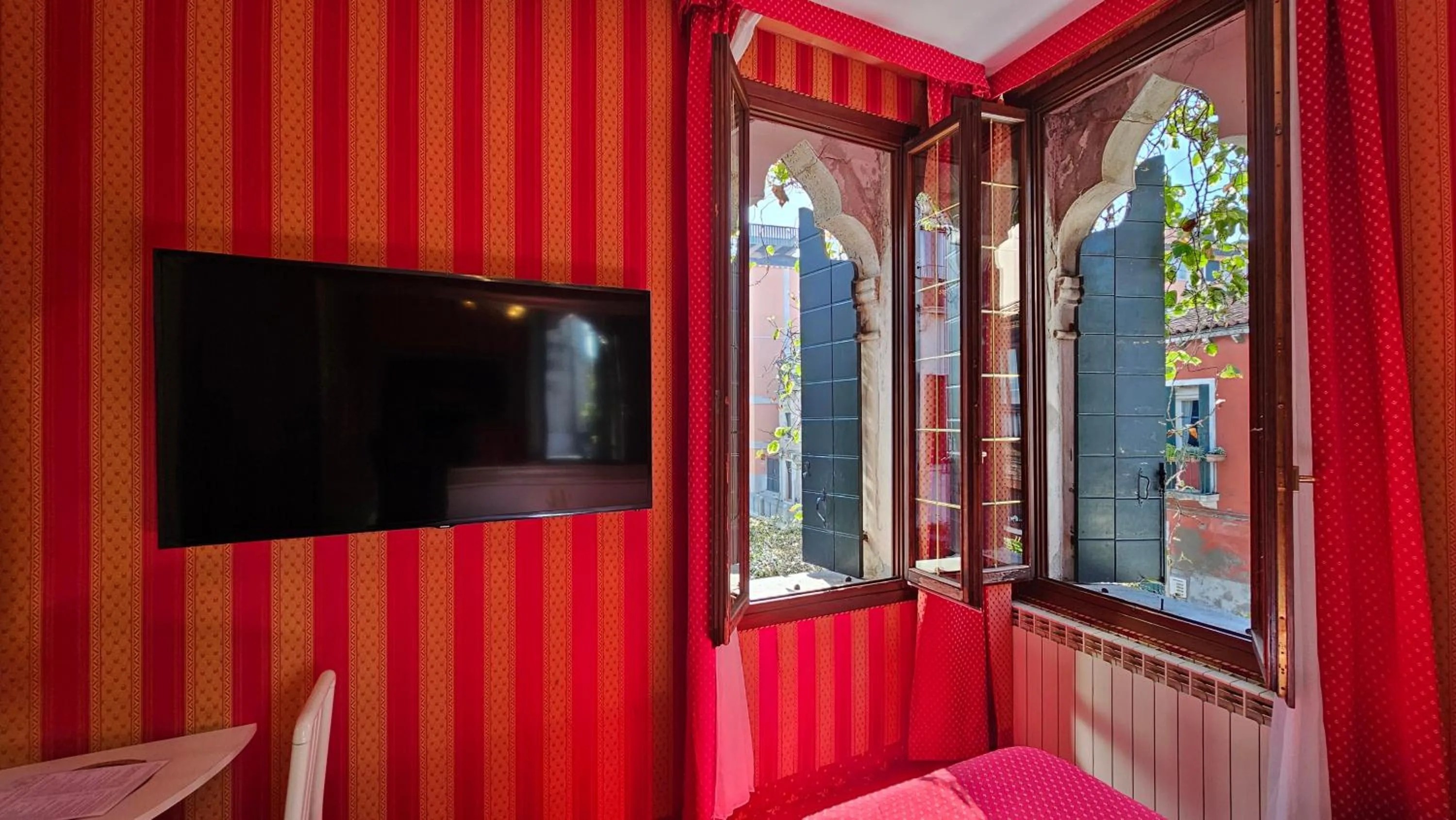 TV and multimedia in Hotel Messner