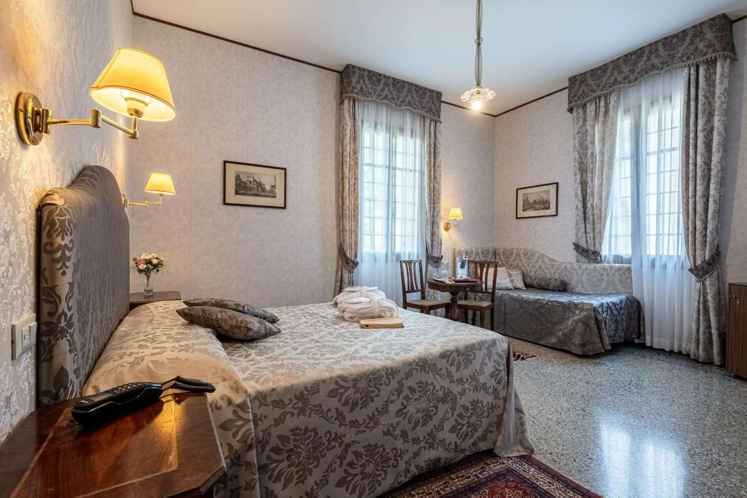 Bed in Hotel La Meridiana