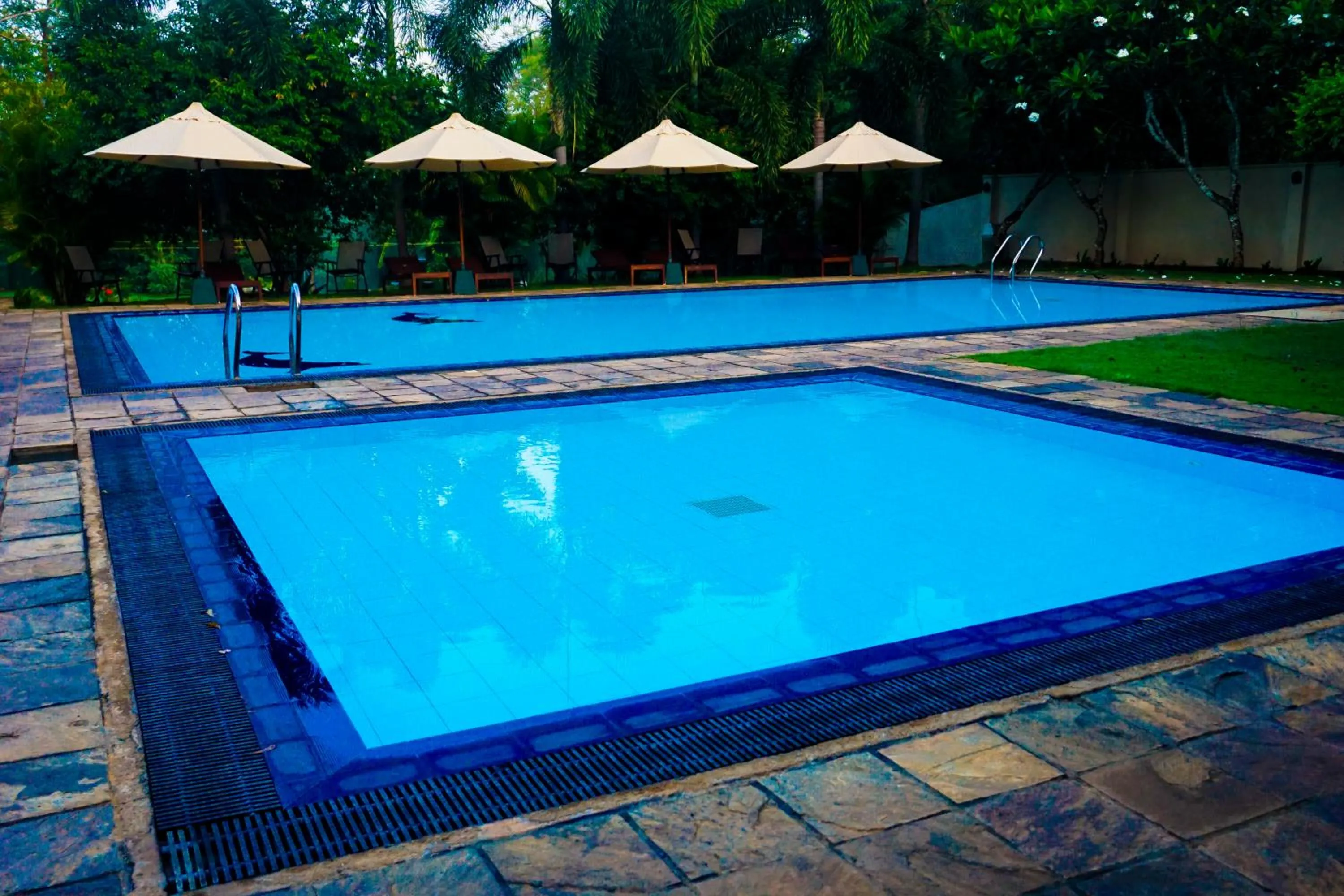 Pool view in Lavendish Okrin Hotel