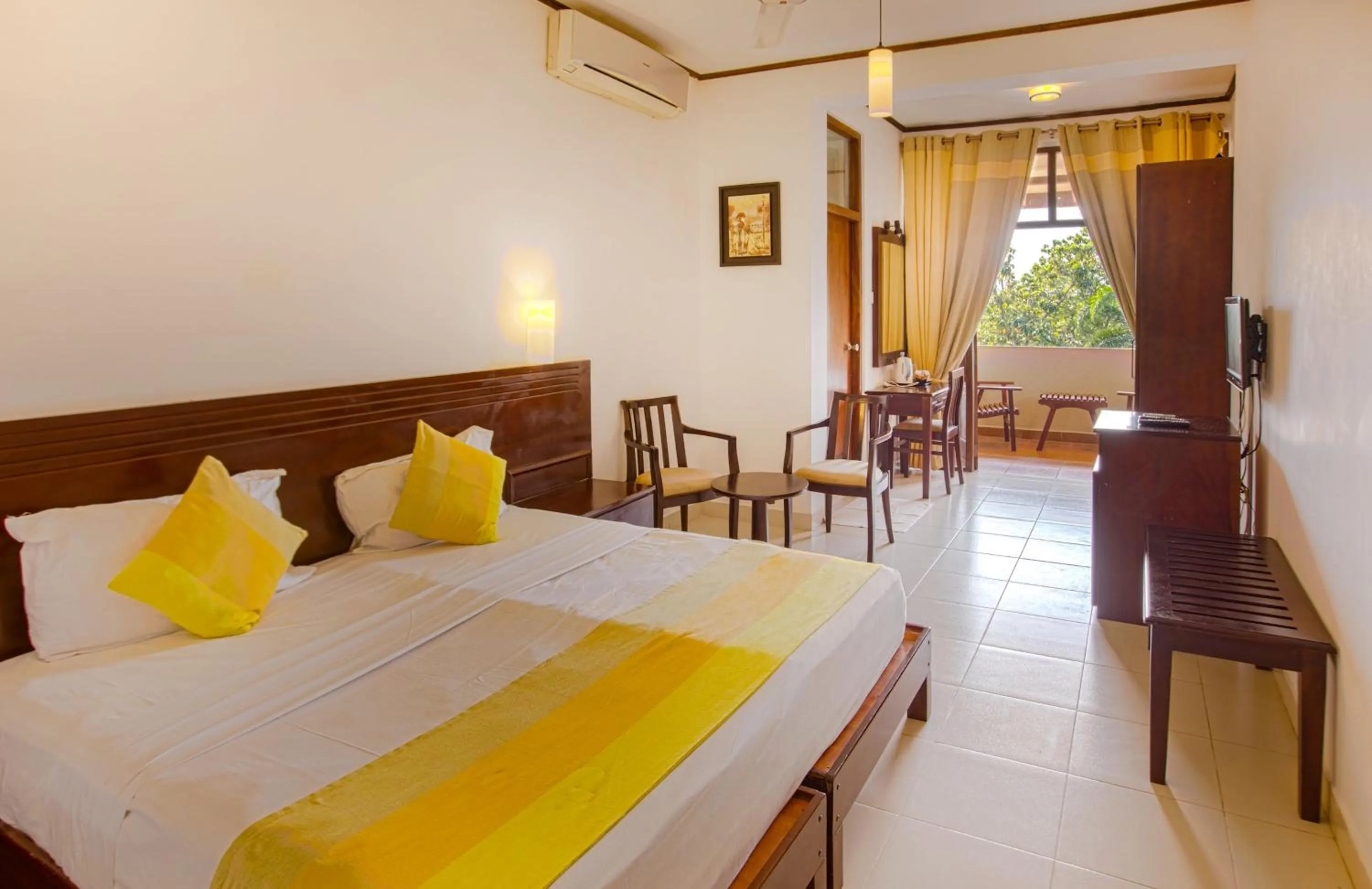 Bed in Lavendish Okrin Hotel