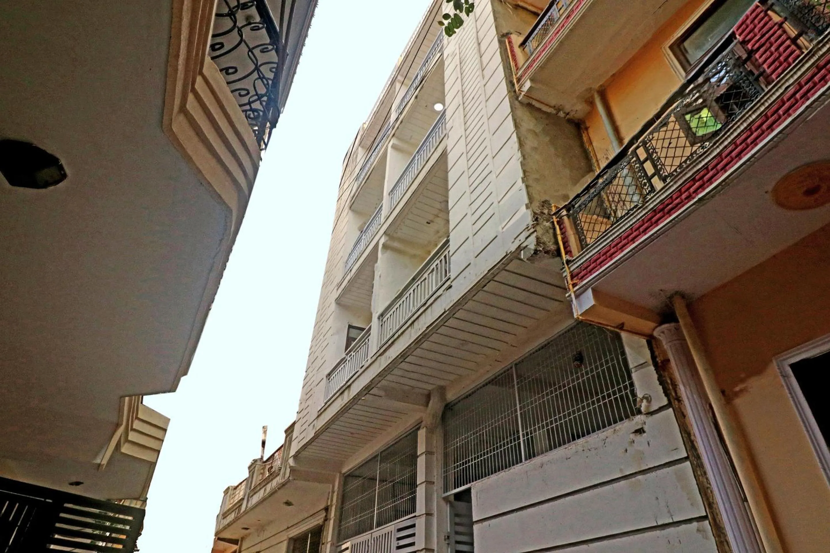 Facade/entrance in Hotel O South Plaza