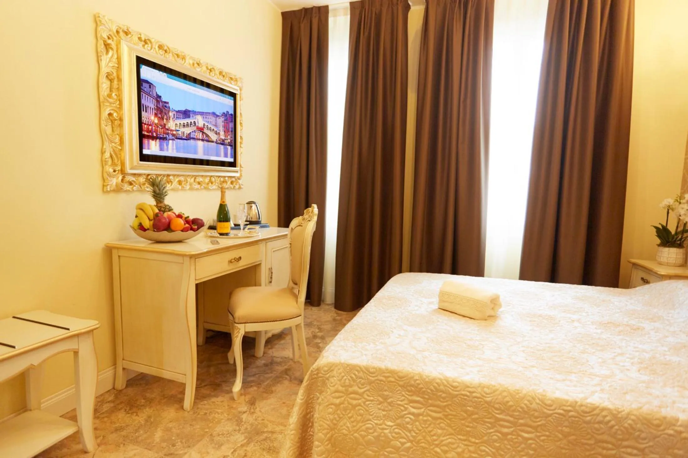 TV and multimedia, Bed in New Reiter Hotel