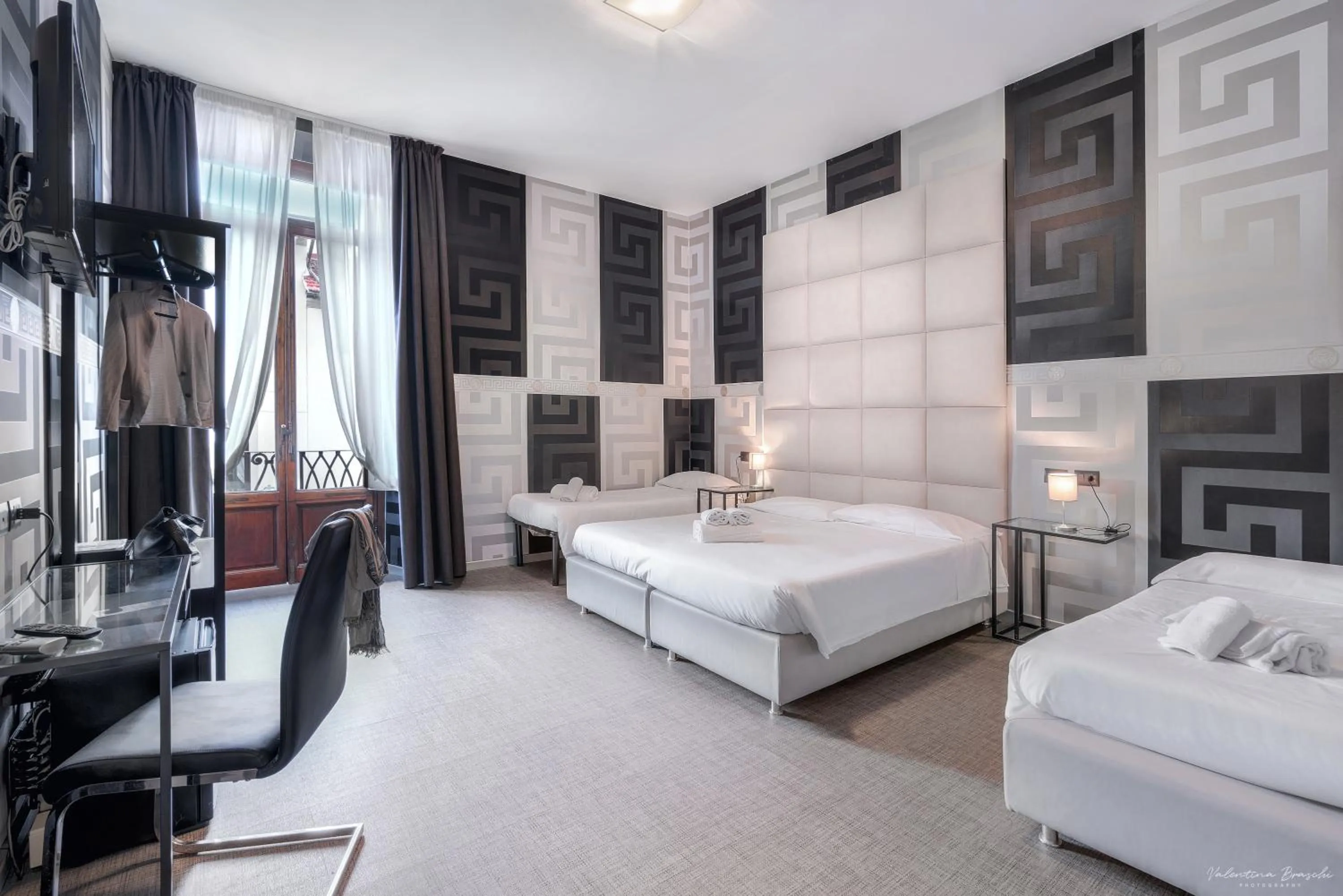 Photo of the whole room, Bed in Hotel Argentina