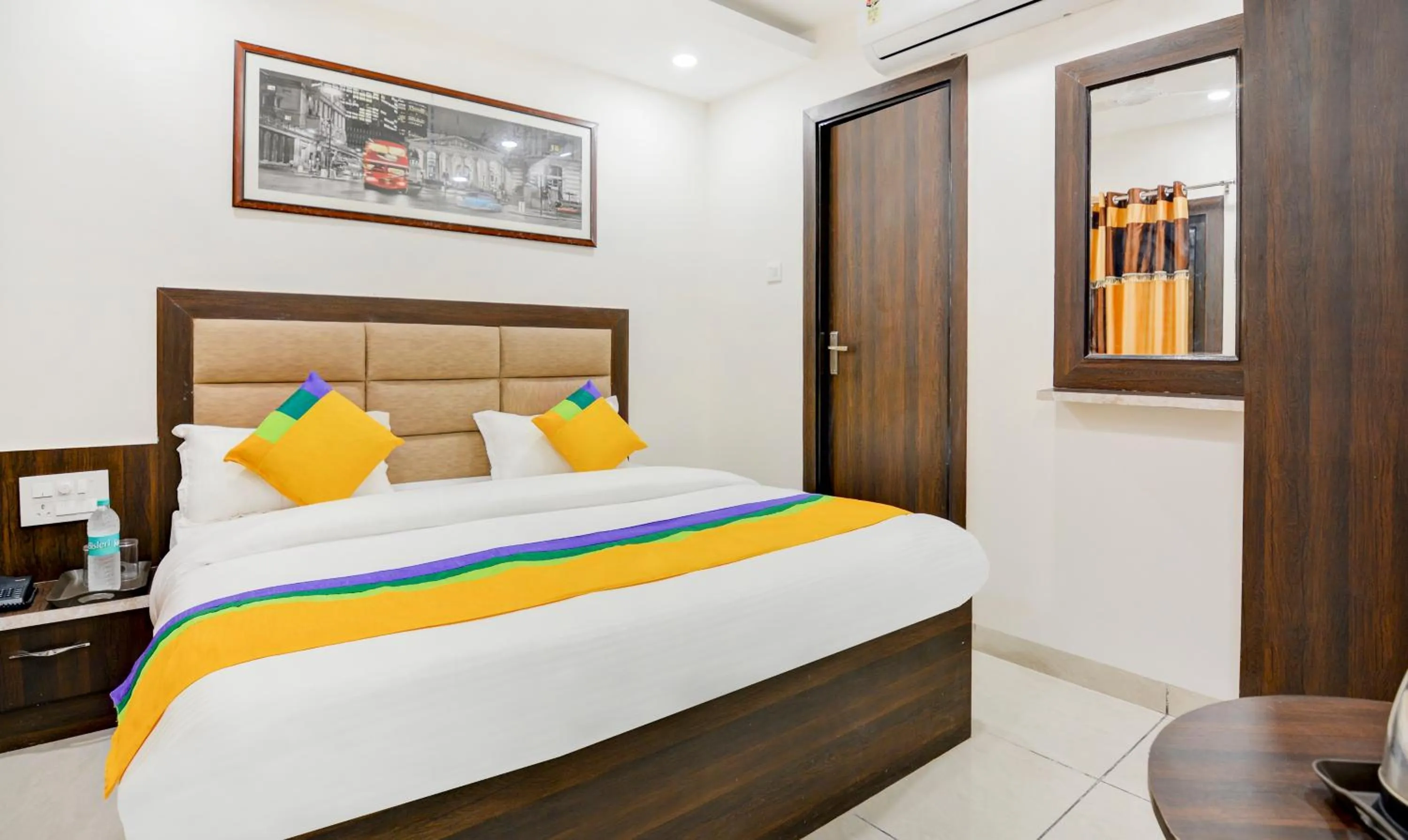 Bedroom, Bed in Itsy Hotels K K Residency Staywell