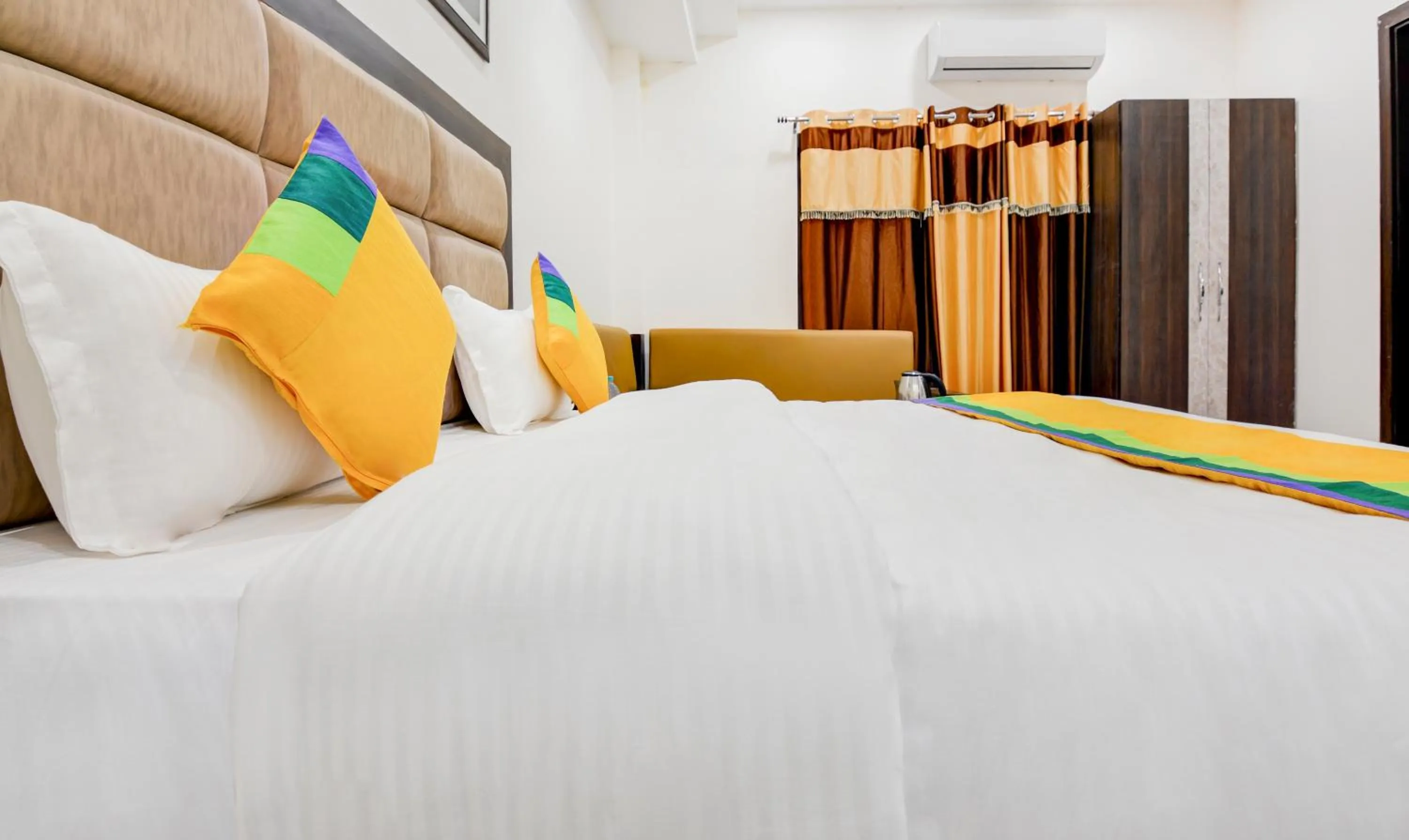 Bedroom, Bed in Itsy Hotels K K Residency Staywell