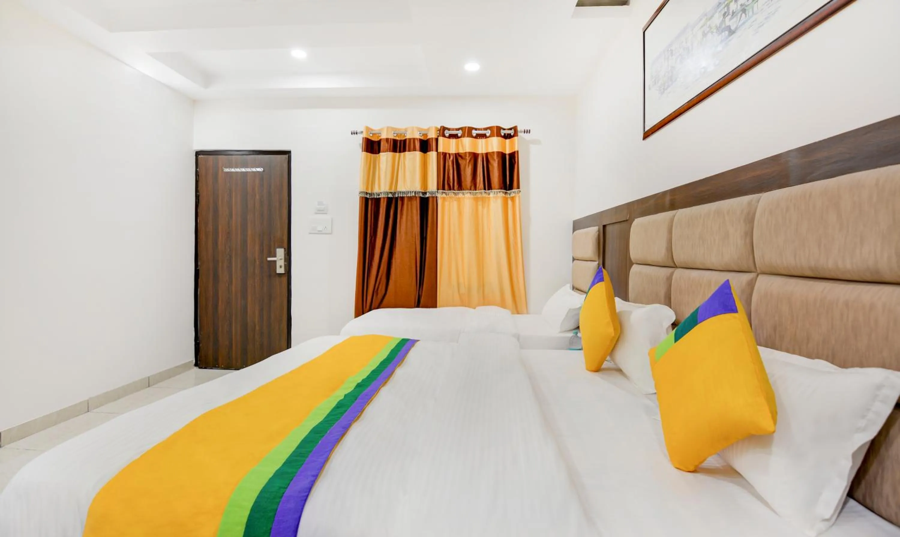 Bedroom, Bed in Itsy Hotels K K Residency Staywell