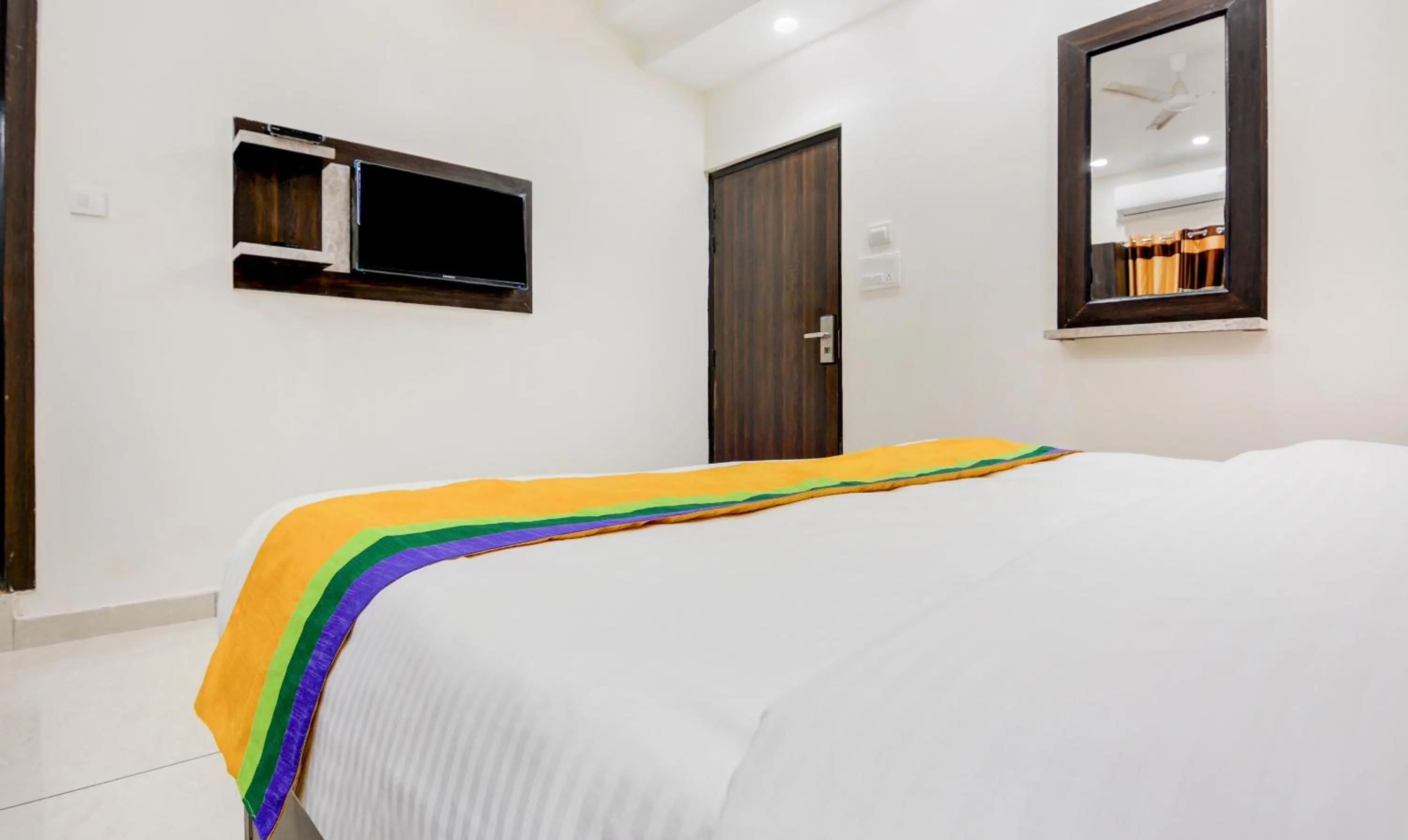 Bedroom, Bed in Itsy Hotels K K Residency Staywell