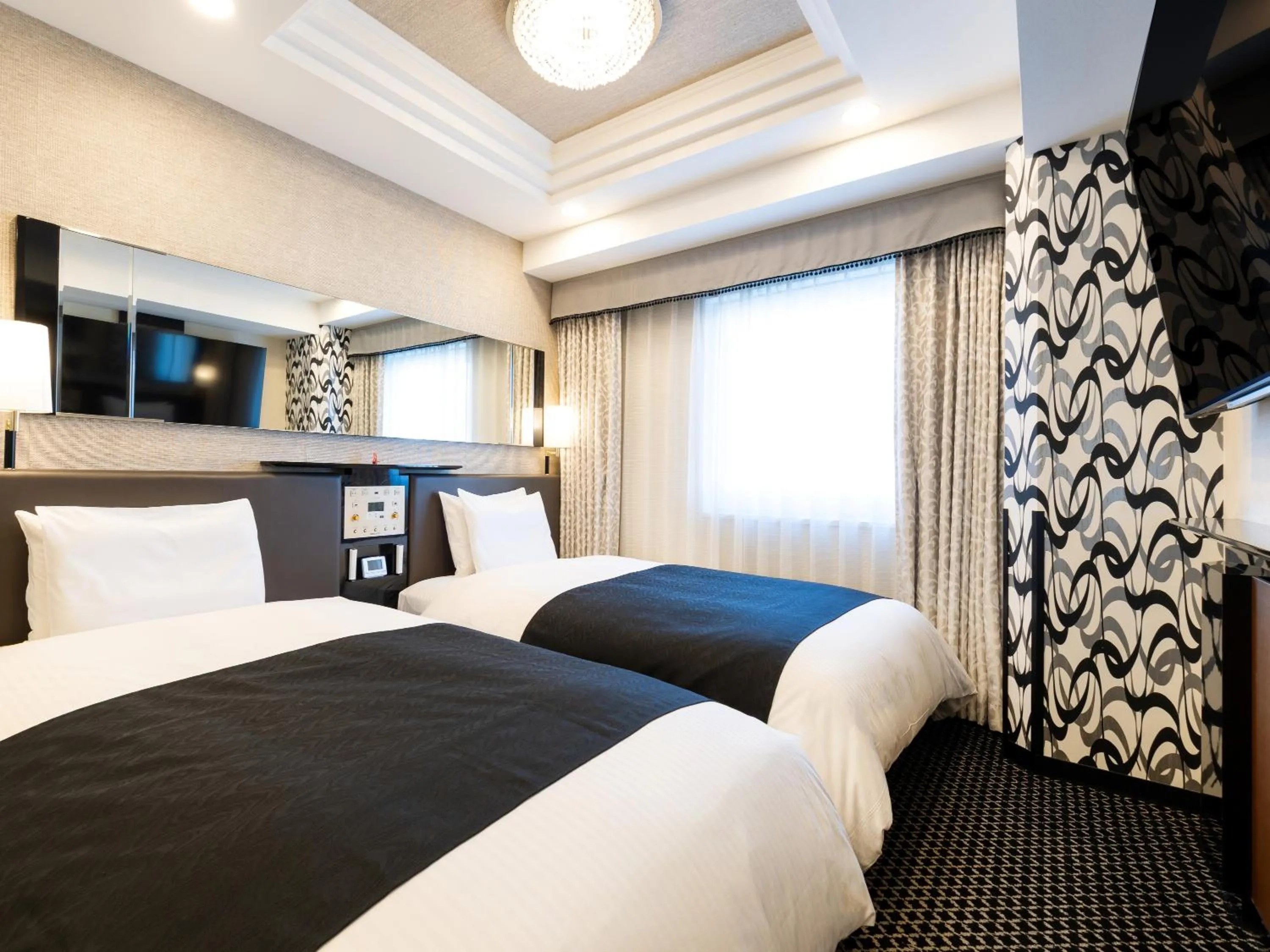 Photo of the whole room, Bed in APA Hotel Namba Shinsaibashi Higashi