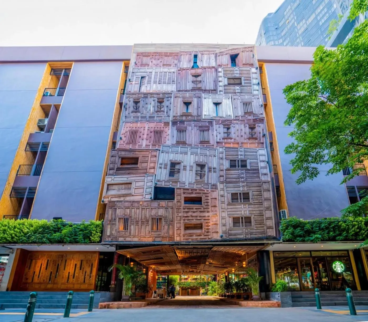 Property building in 515 VICTORY Hotel