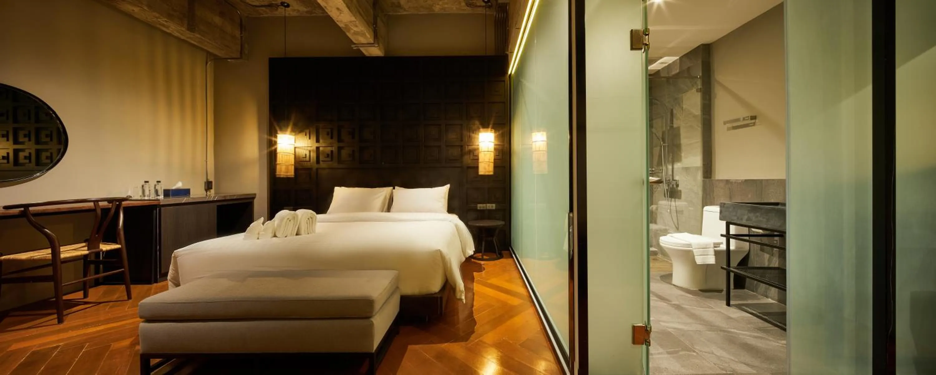 Bed in 515 VICTORY Hotel