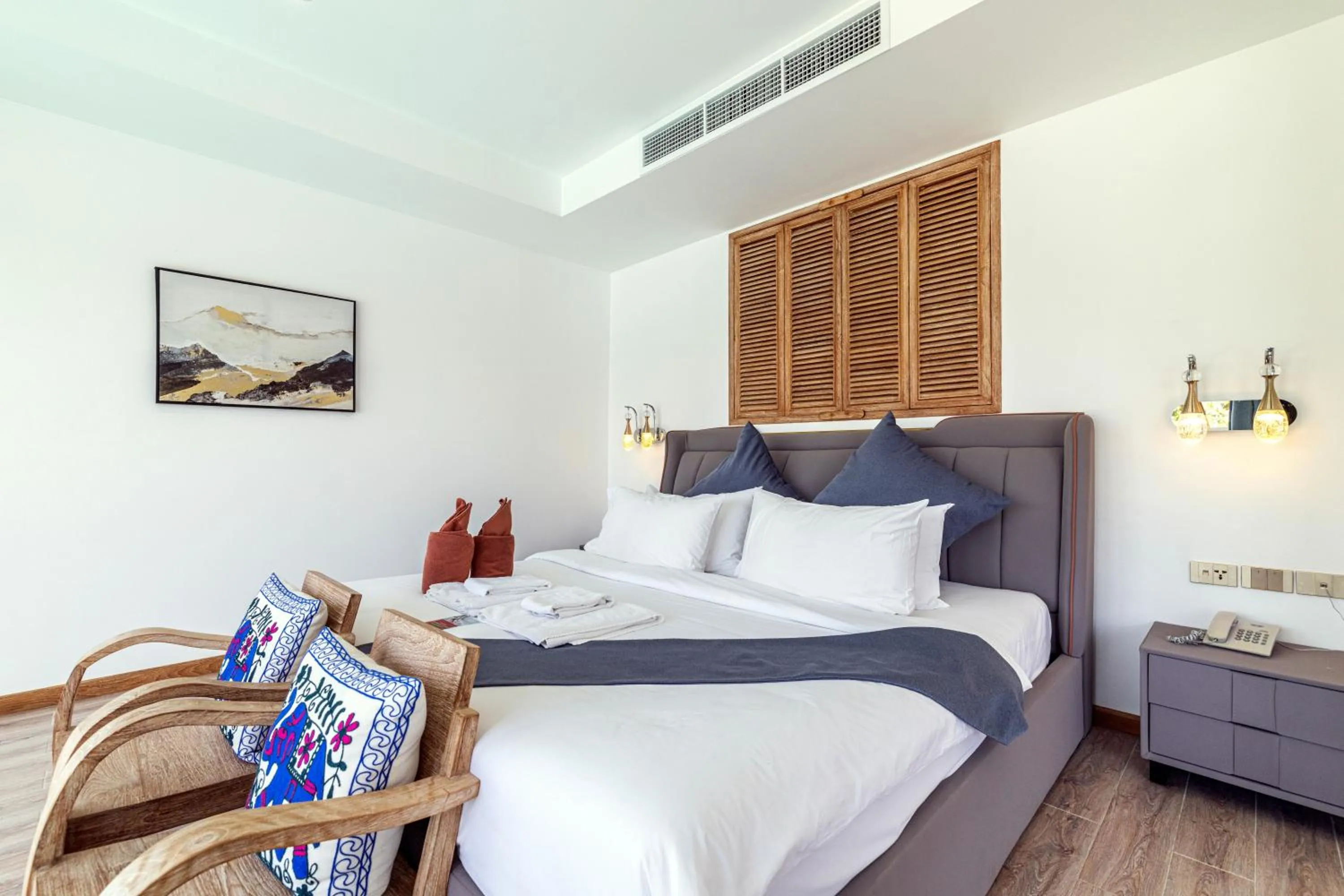 Bed in Royal Yao Yai Island Beach Resort