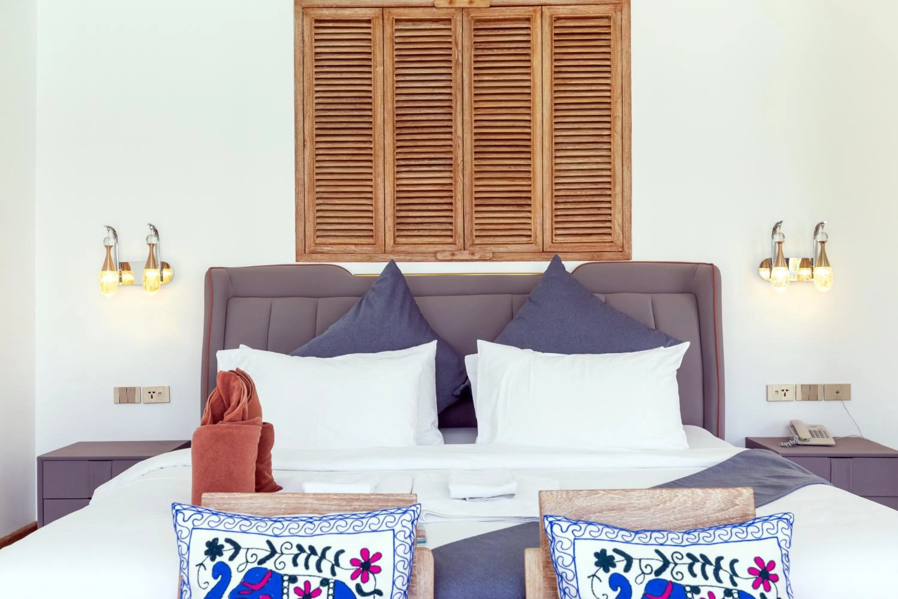 Bed in Royal Yao Yai Island Beach Resort