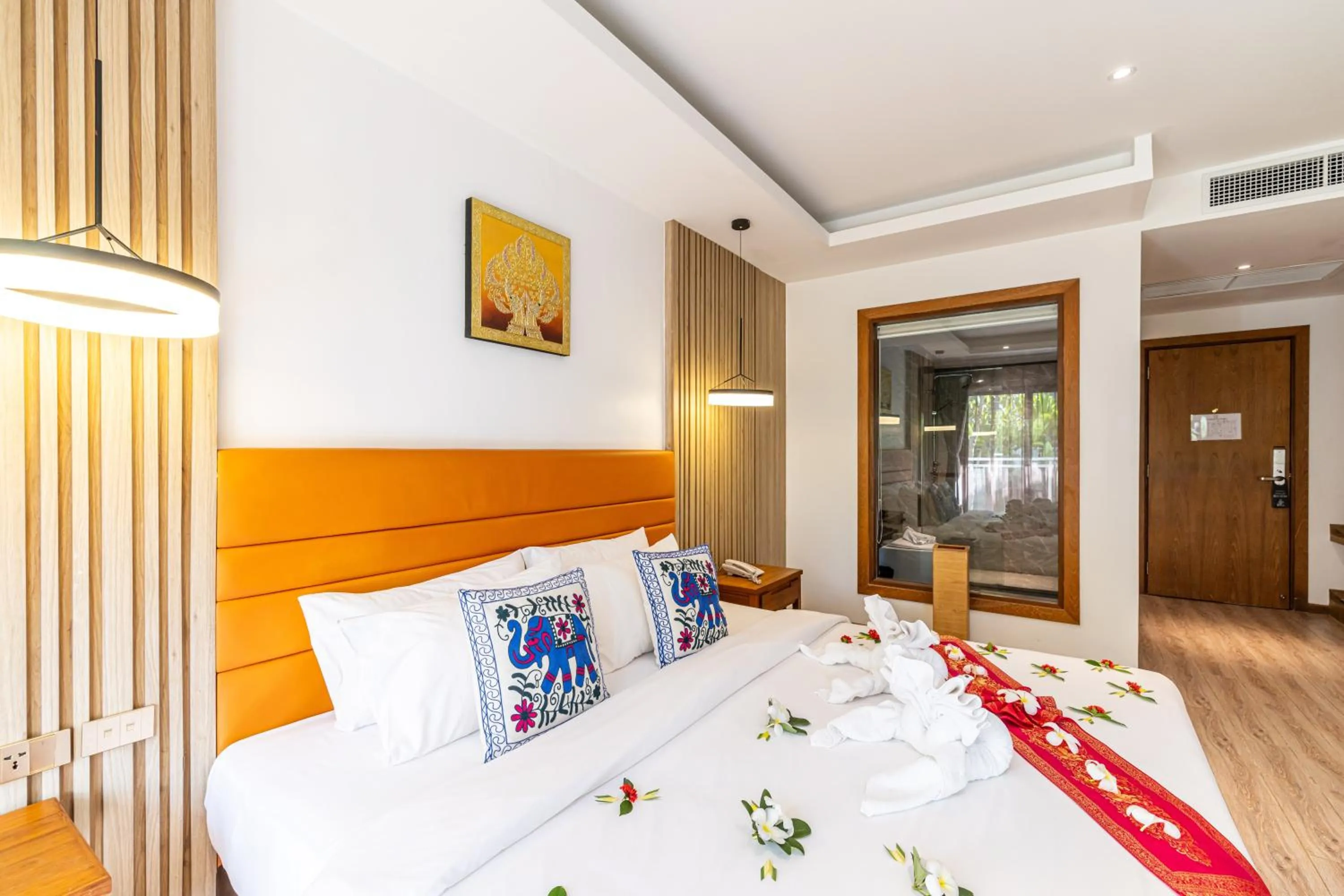 Bed in Royal Yao Yai Island Beach Resort