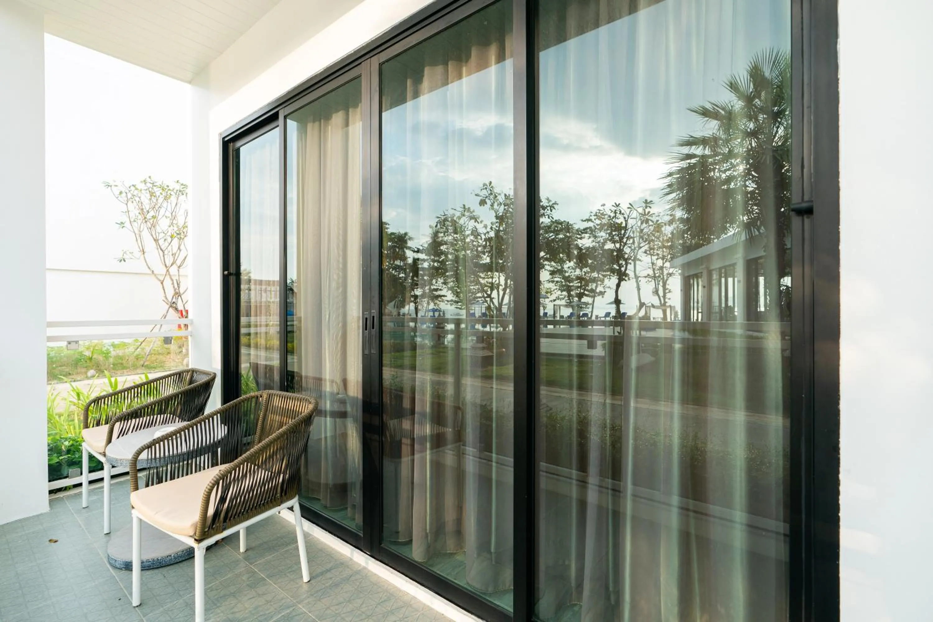 Balcony/Terrace in Royal Yao Yai Island Beach Resort