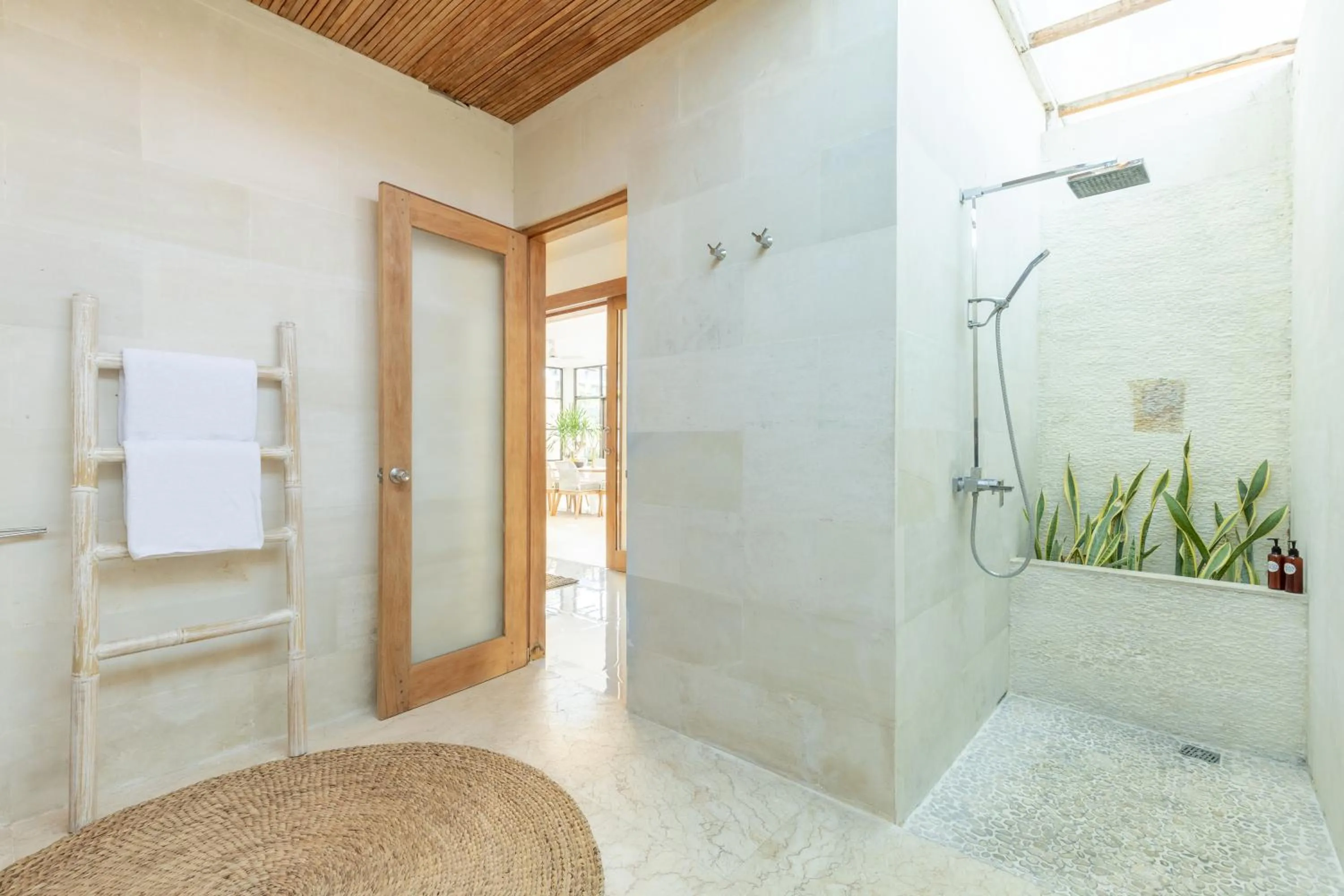 Bathroom in Villa Lumut 3 Bedrooms Central Seminyak