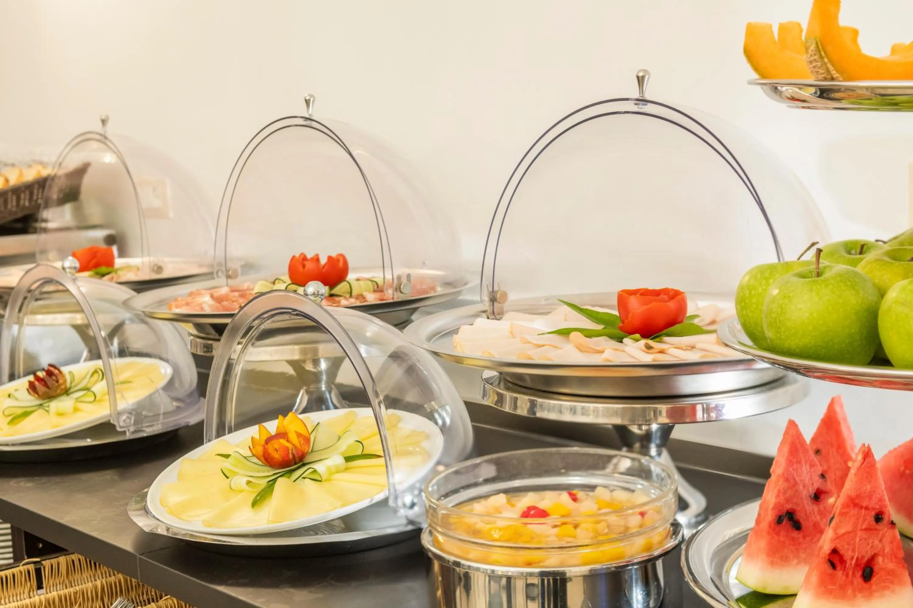 Restaurant/places to eat in Hotel Des Artistes Roma