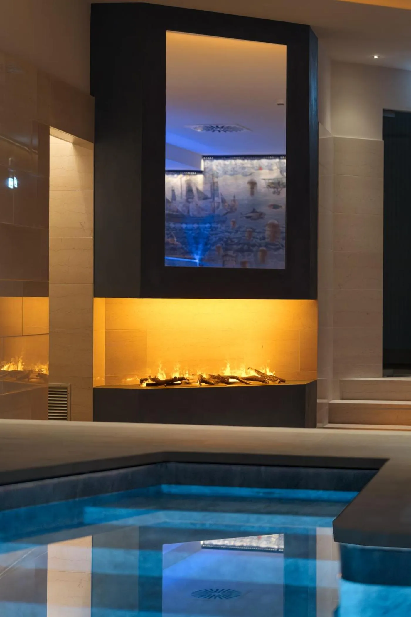 Swimming pool in Sangallo Palace