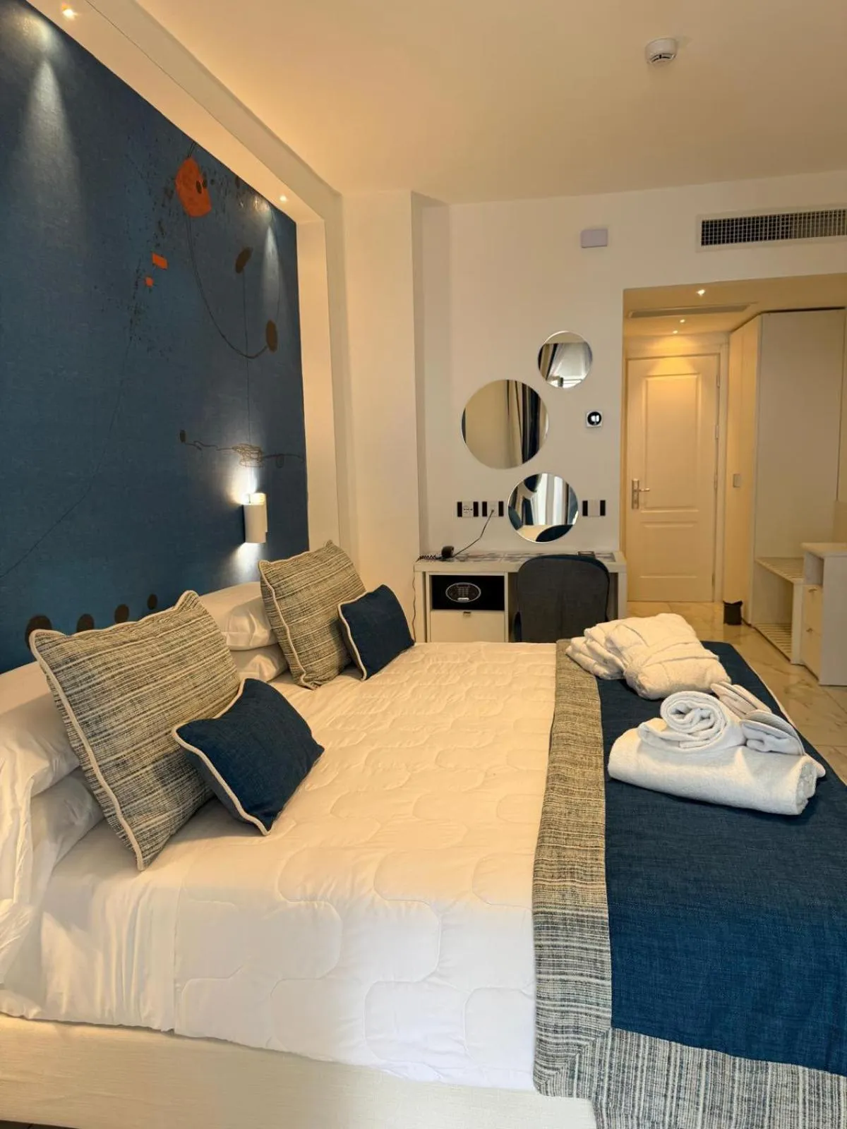 Bed in Positano Art Hotel Pasitea