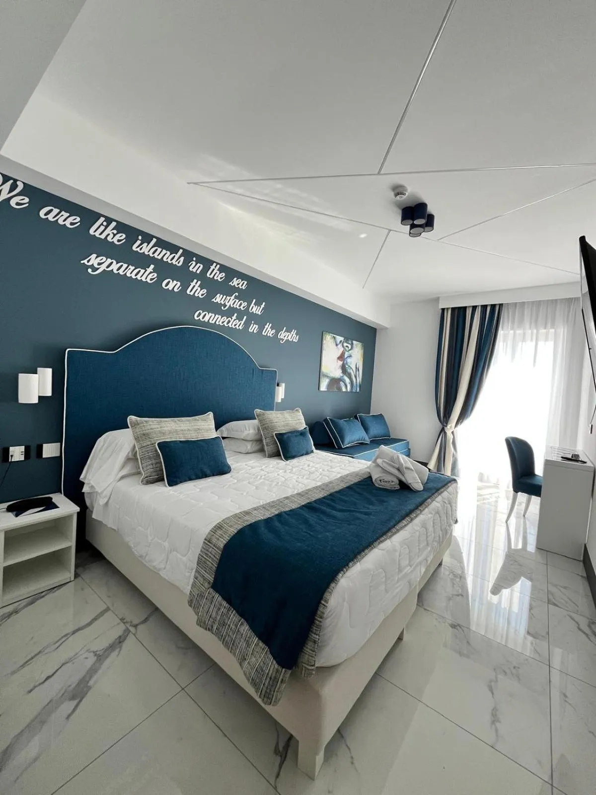 Bed in Positano Art Hotel Pasitea