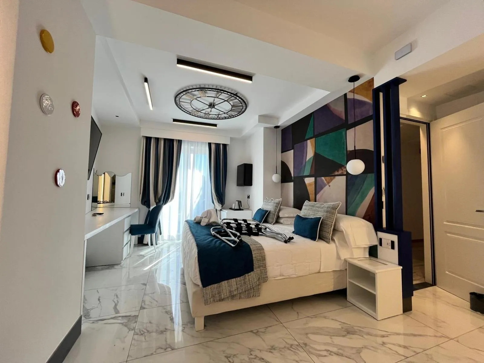 Bed in Positano Art Hotel Pasitea