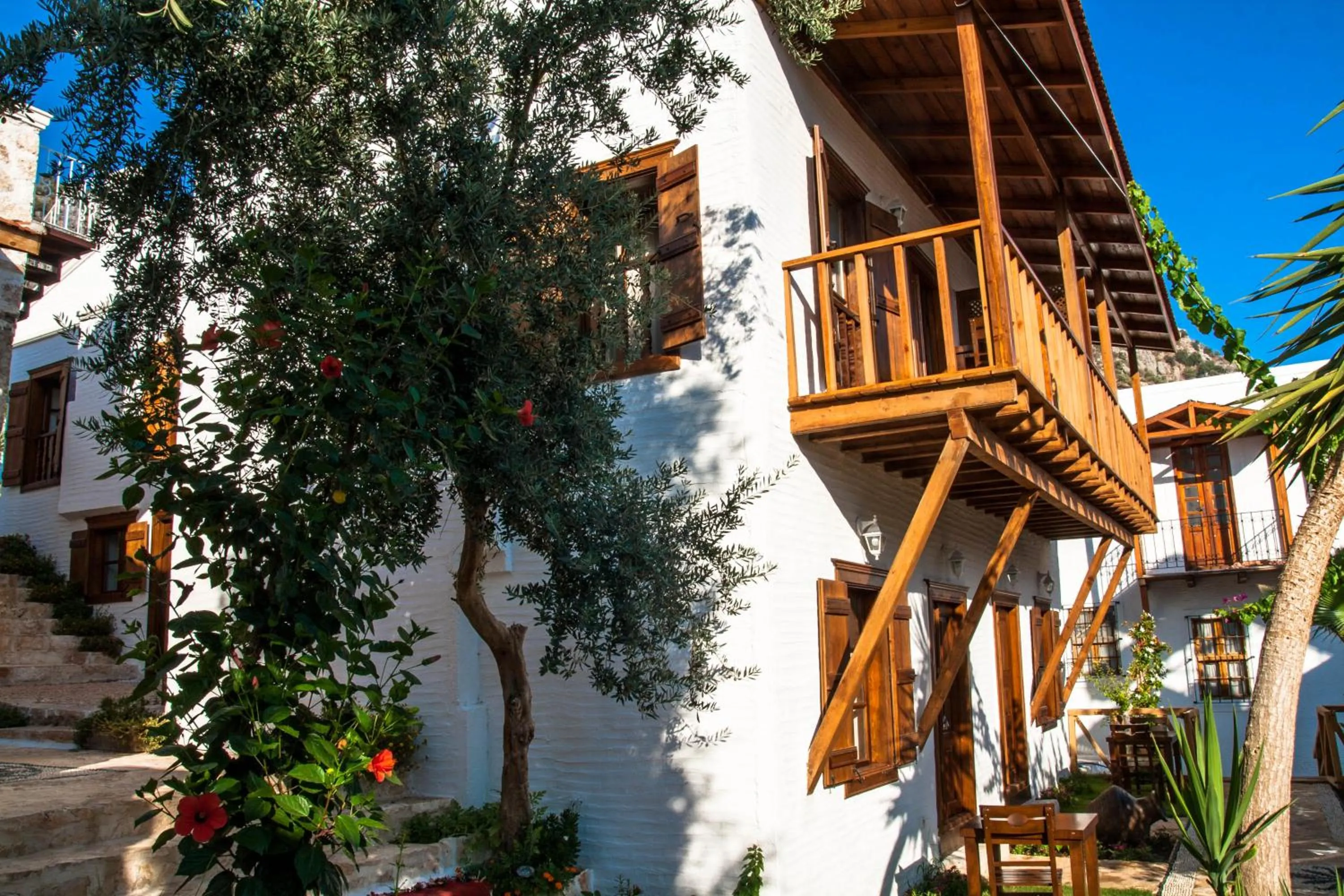 Facade/entrance in Courtyard