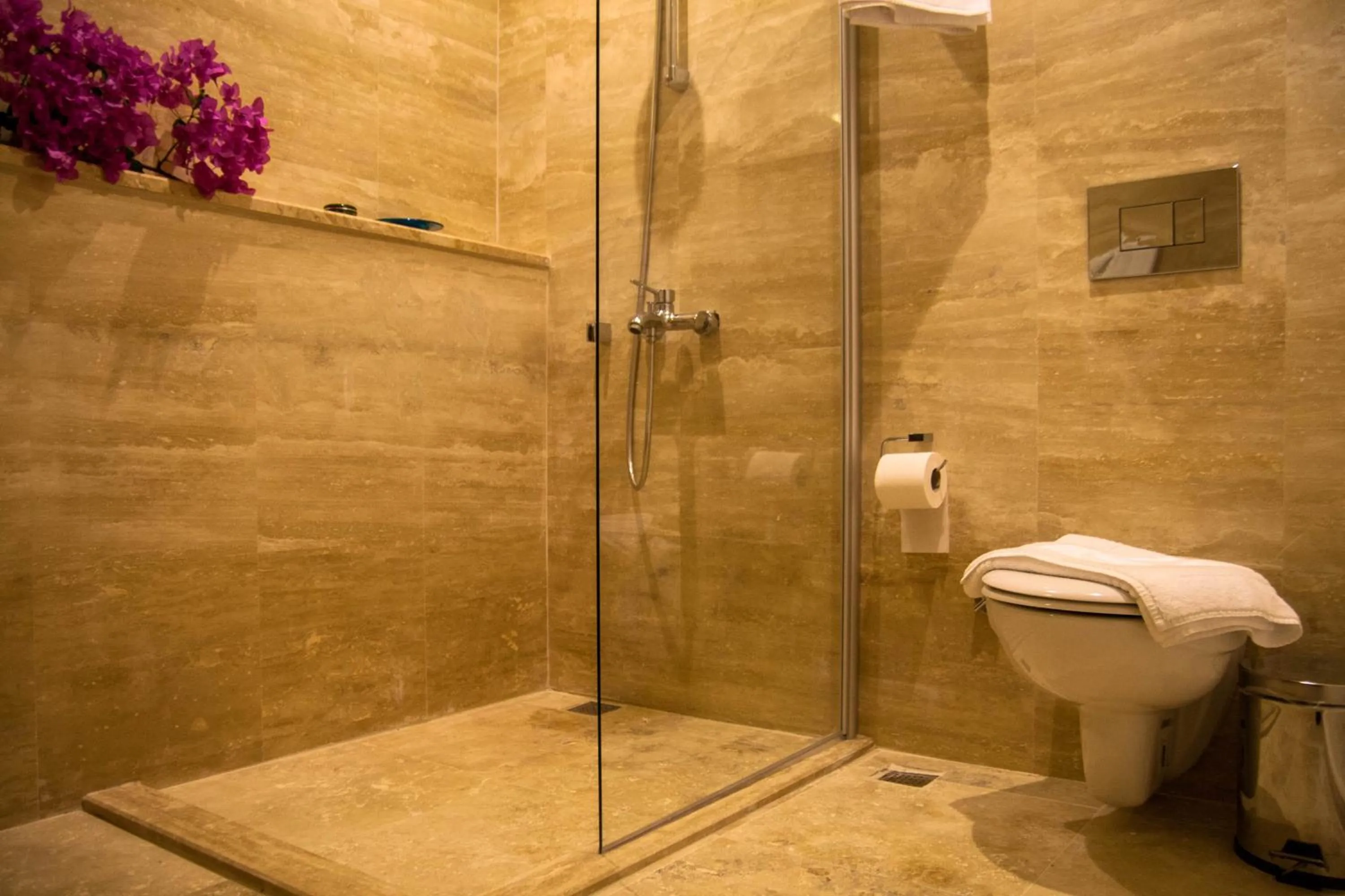 Bathroom in Courtyard