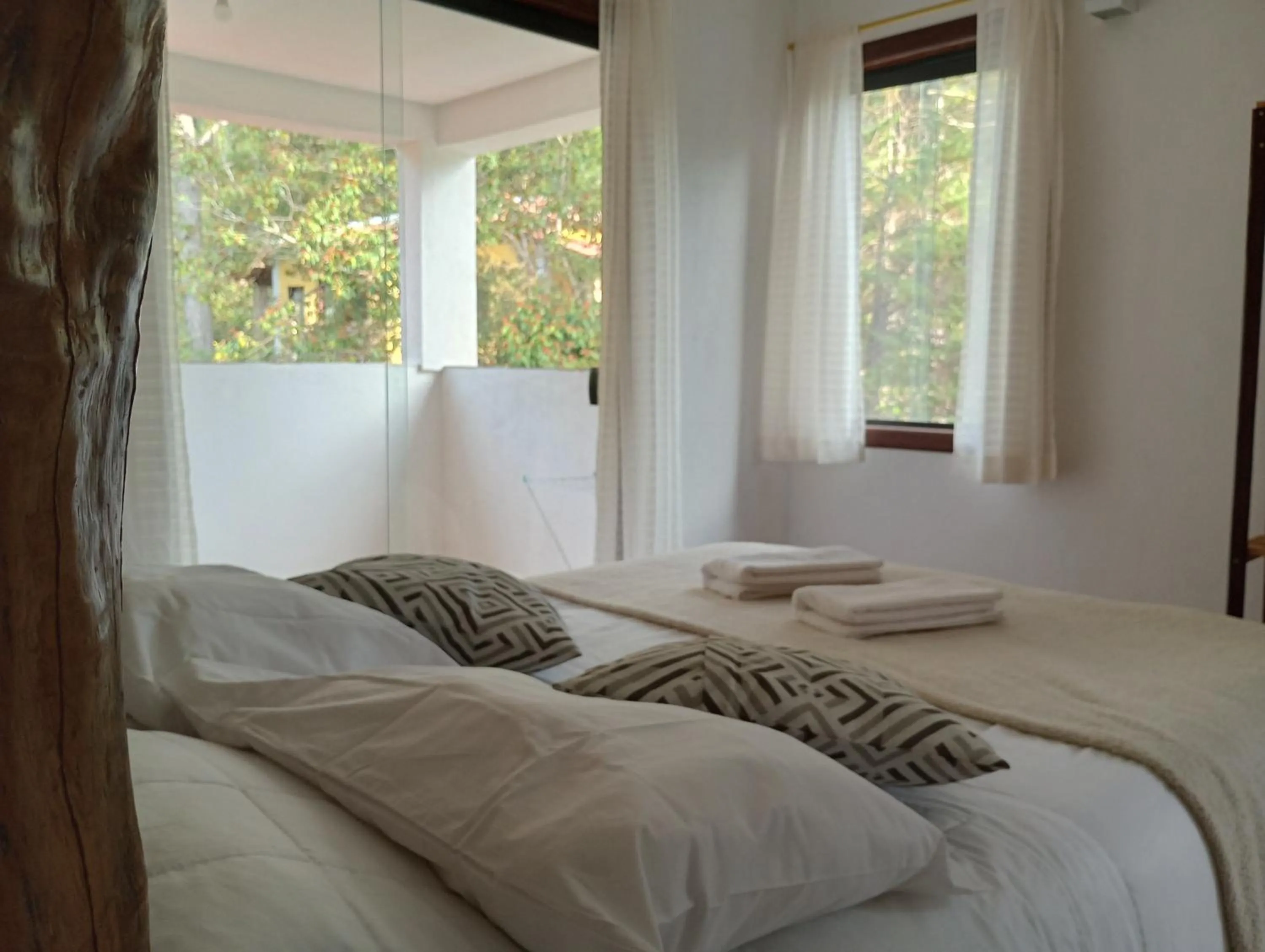 View (from property/room), Bed in Pousada Canto das Cachoeiras