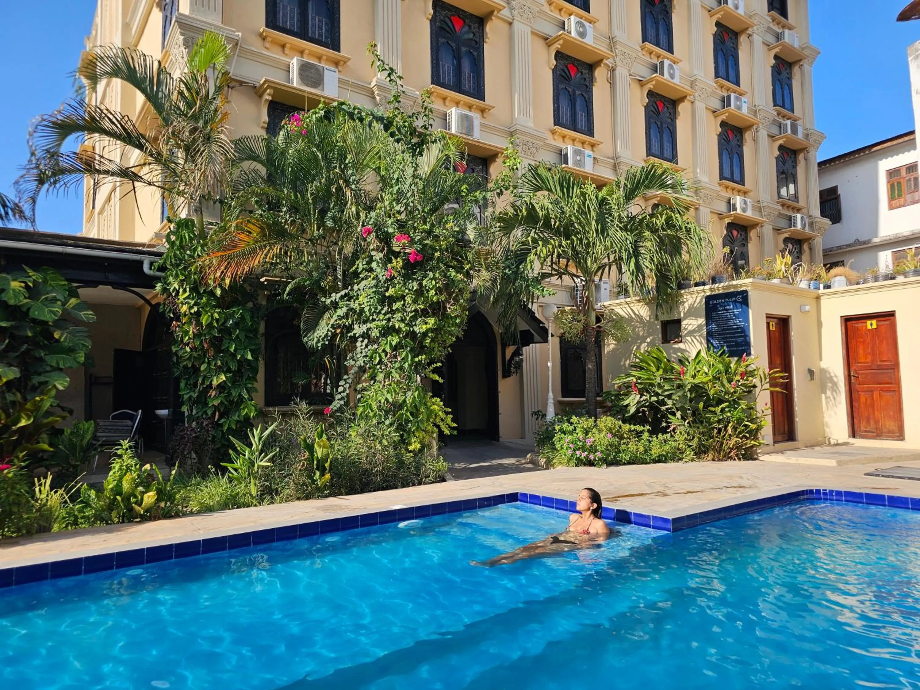 Swimming pool in Golden Tulip Stone Town Boutique