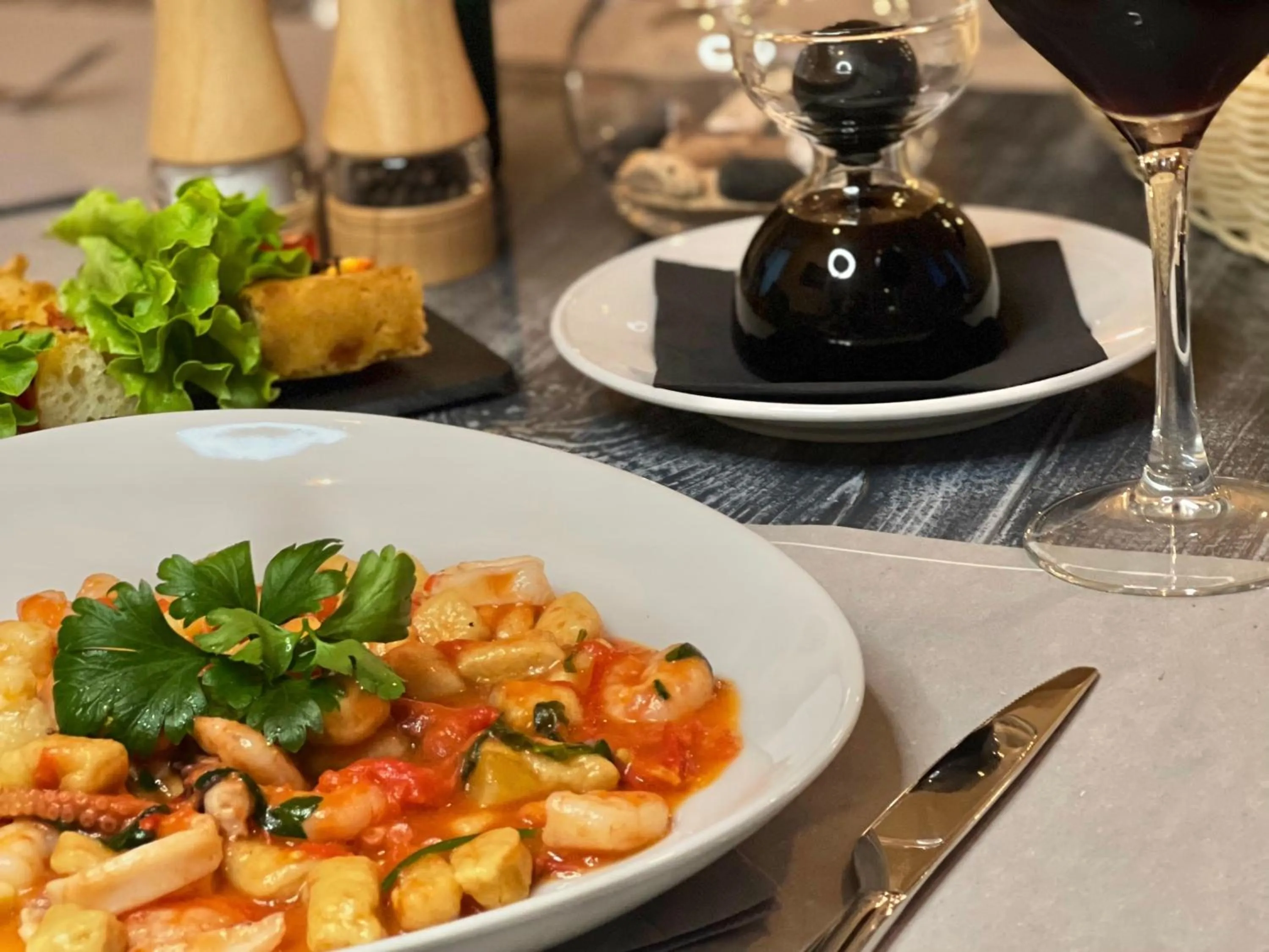 Restaurant/places to eat in Branco Suites - Rooms & Holiday Apartments