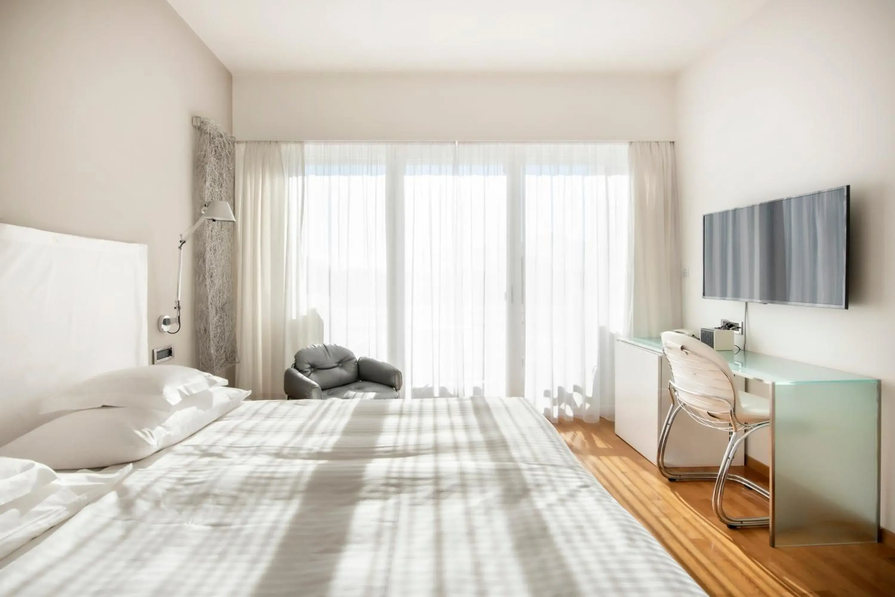 Deluxe Double or Twin Room with Balcony - single occupancy in Hotel Aurora Deluxe Double or Twin Room with Balcony - single occupancy in Hotel Aurora