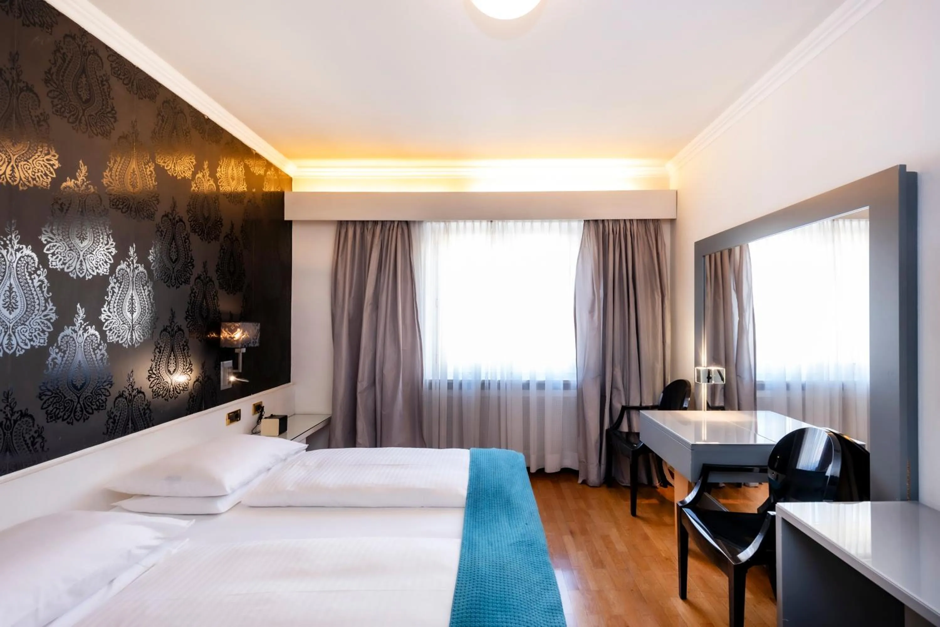 Bedroom, Bed in Hotel Aurora