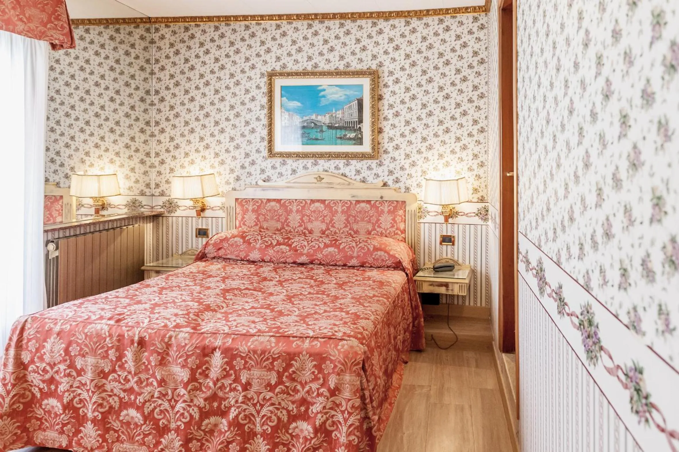 Bed in Hotel Venezia