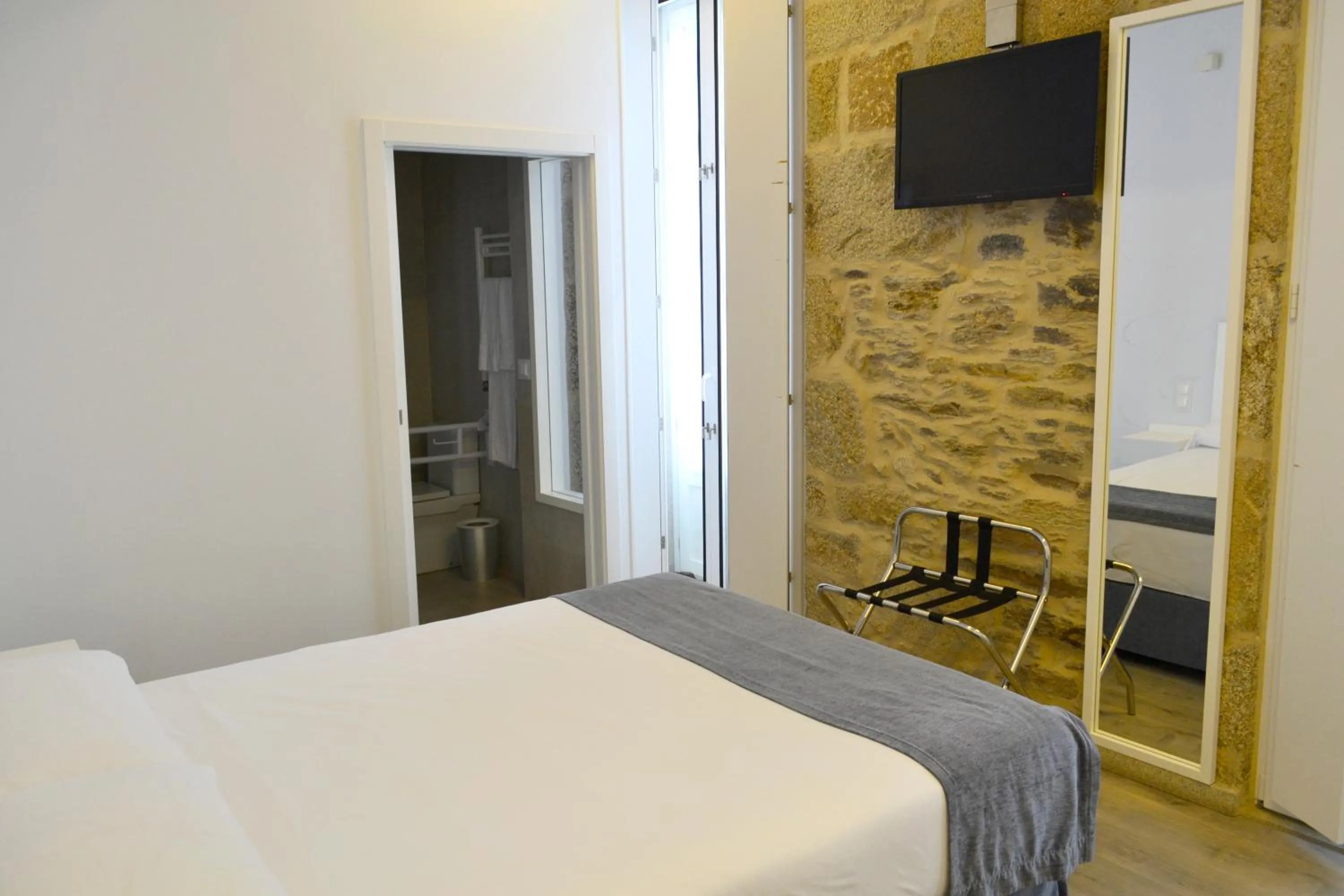 Photo of the whole room, Bed in Hotel Alda San Bieito