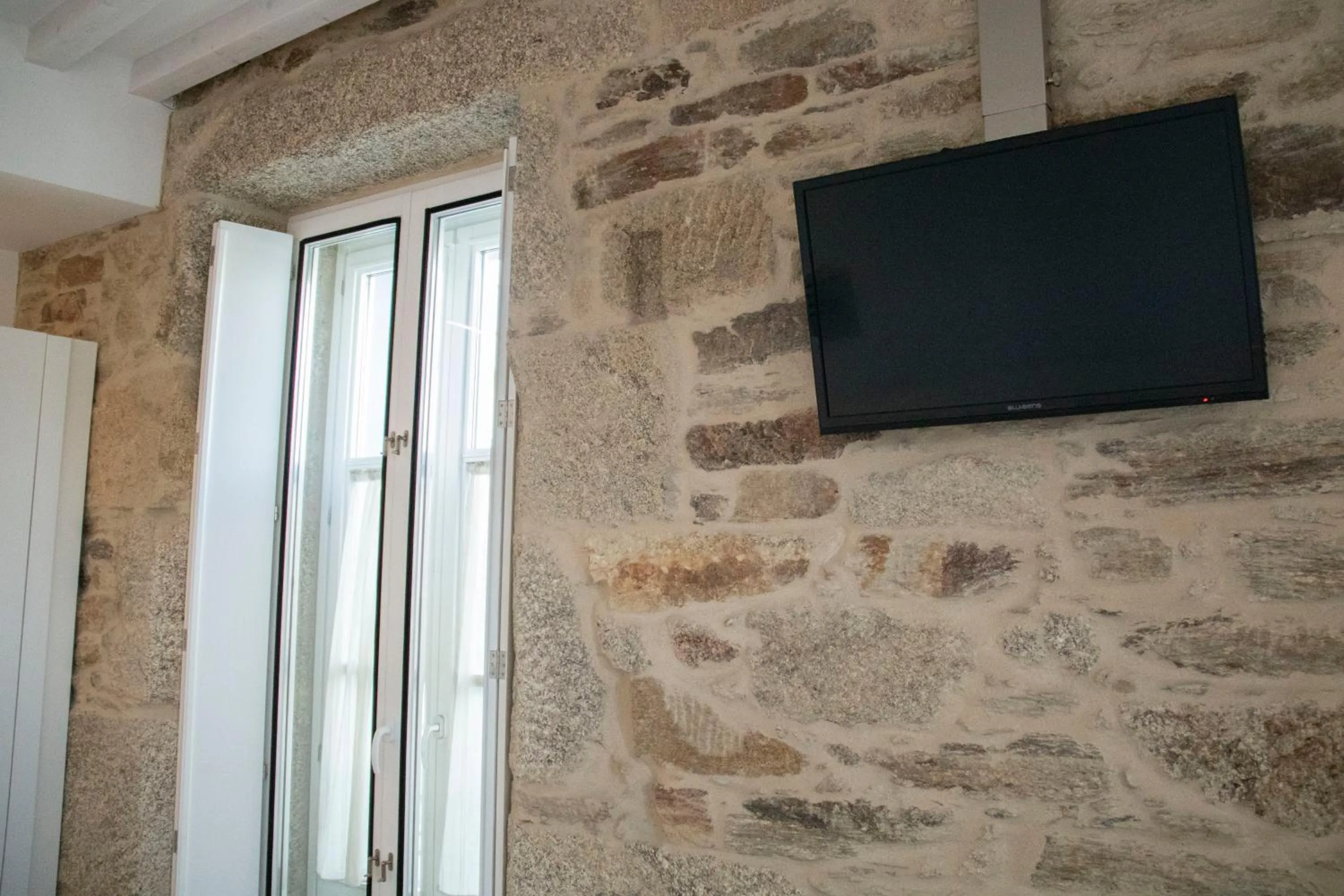 TV and multimedia in Hotel Alda San Bieito