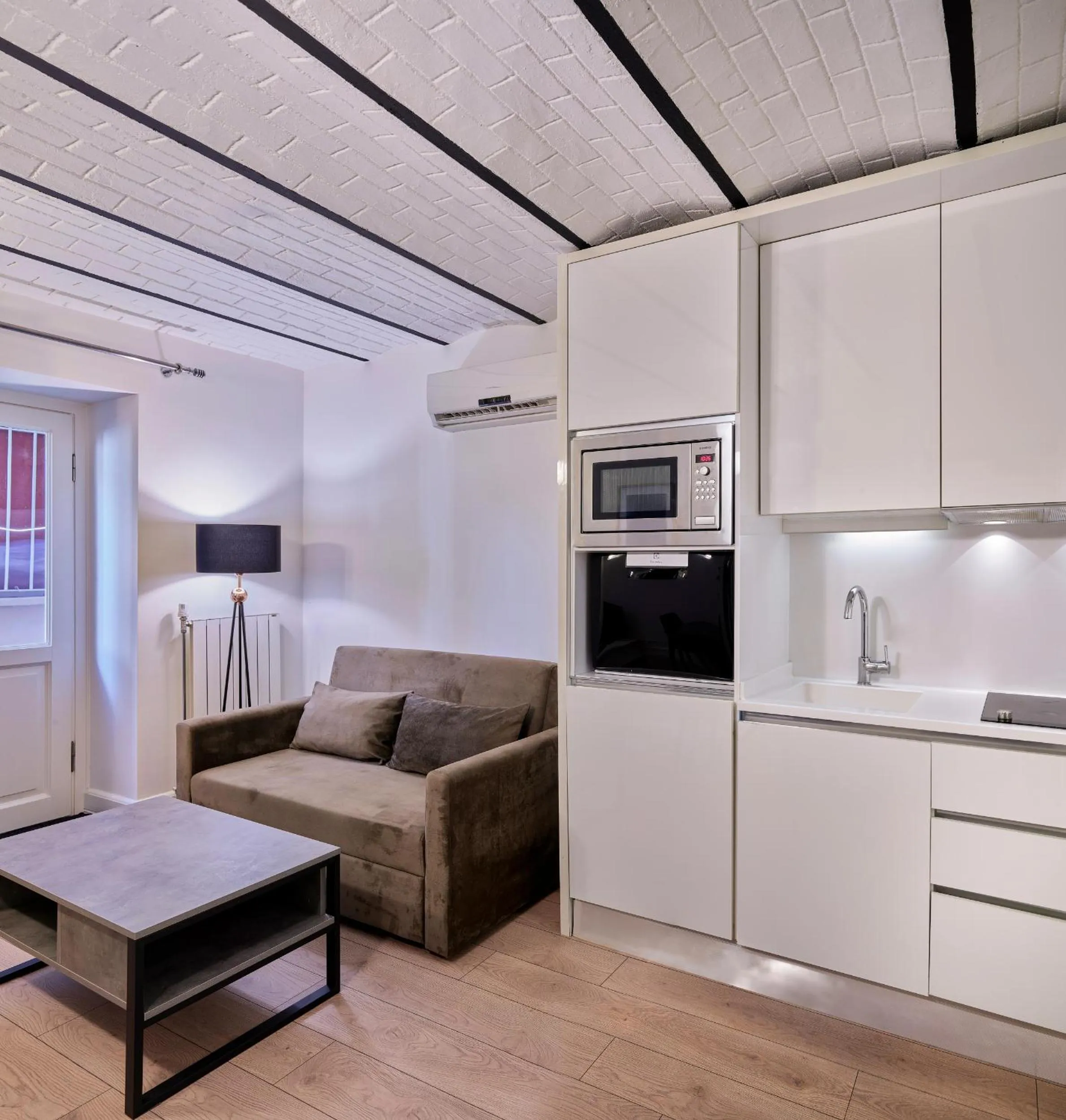 Kitchen or kitchenette in Casa Di Bava Suites by TCH