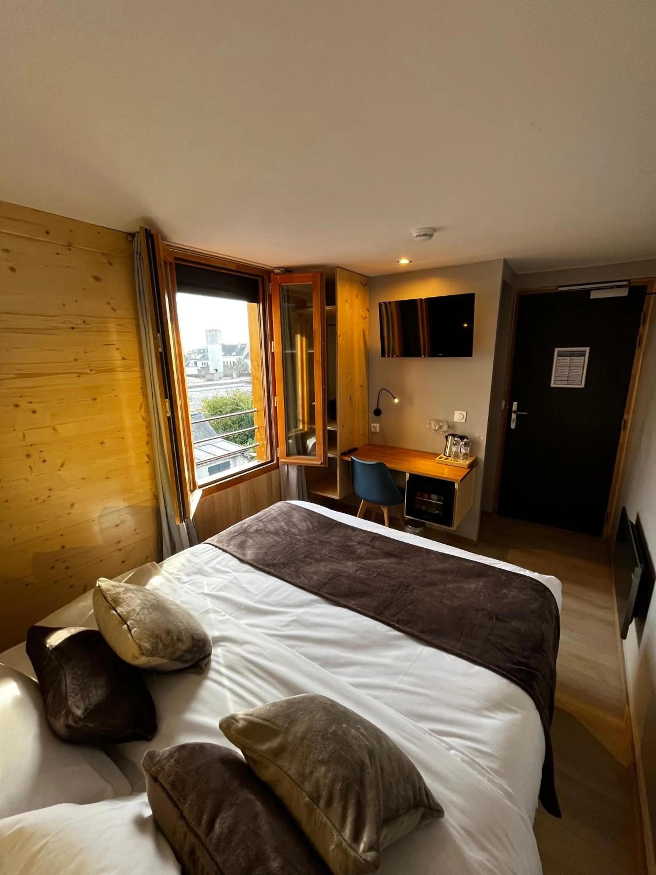 Bed in 9WAGRAM Hotel Boutique