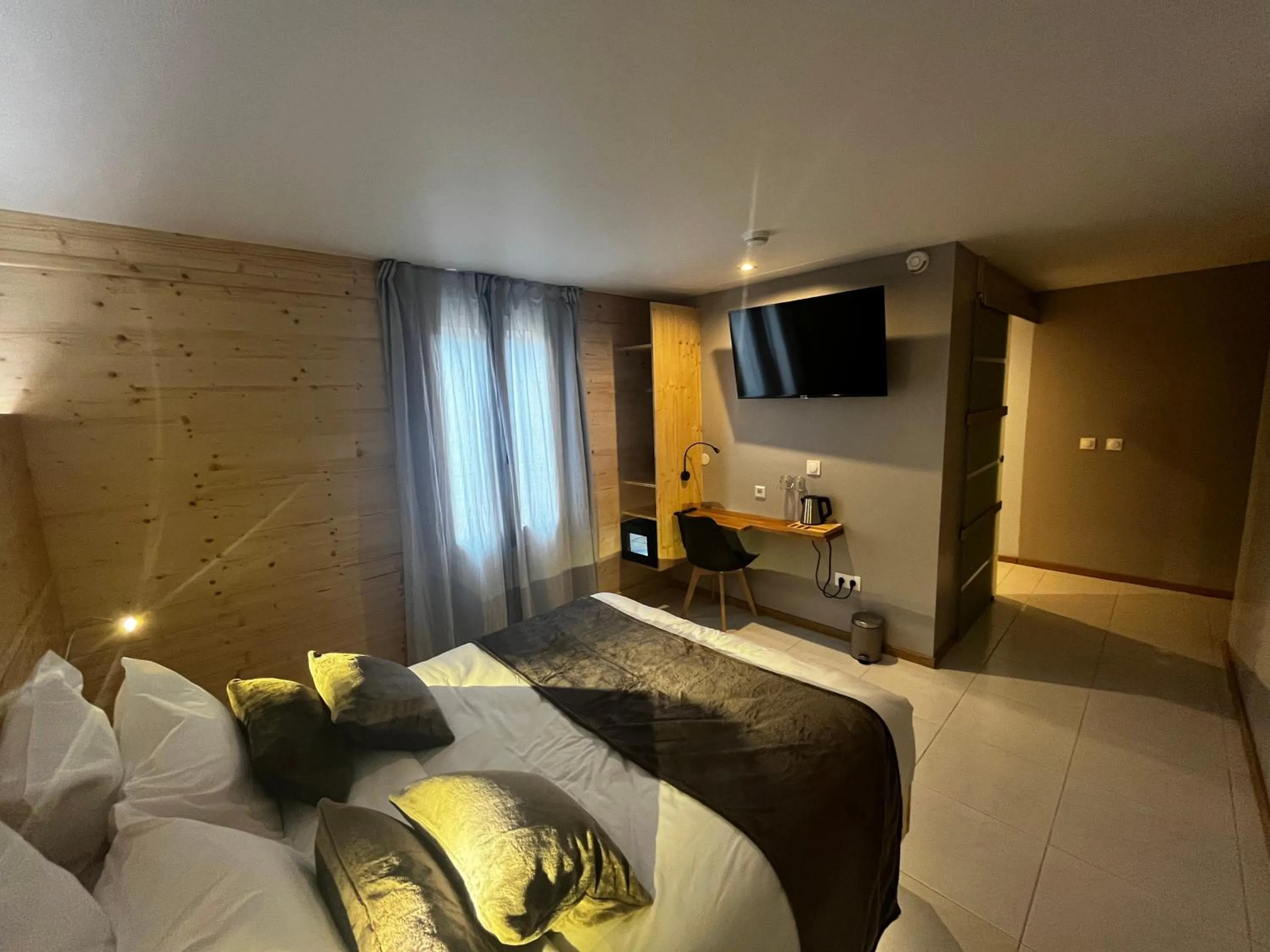 Bed in 9WAGRAM Hotel Boutique