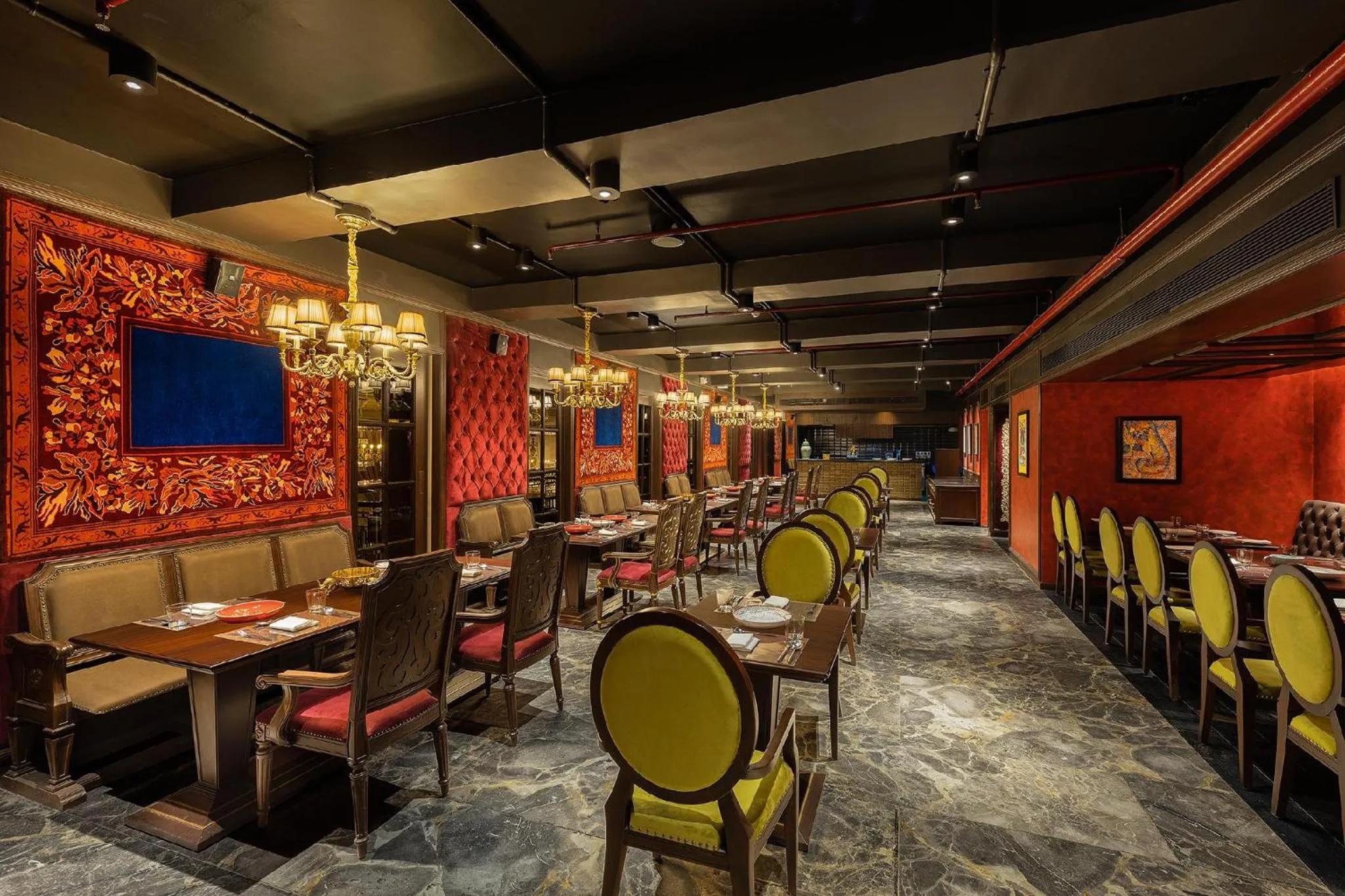 Restaurant/places to eat in Hotel Hillock Ahmedabad