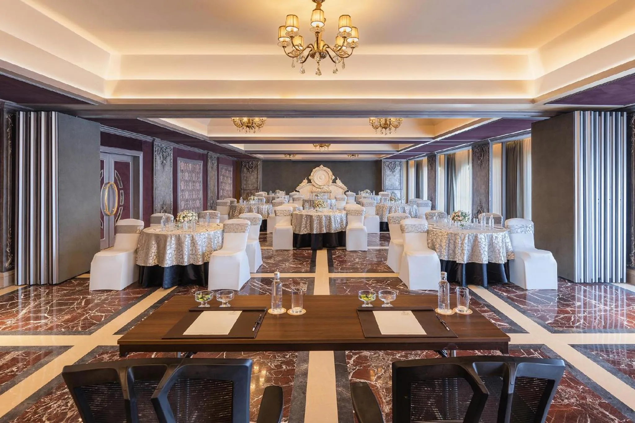 Banquet/Function facilities in Hotel Hillock Ahmedabad