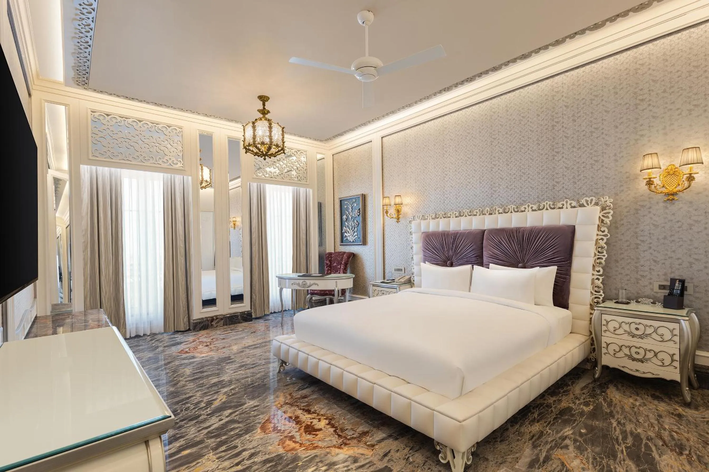 Bedroom, Bed in Hotel Hillock Ahmedabad