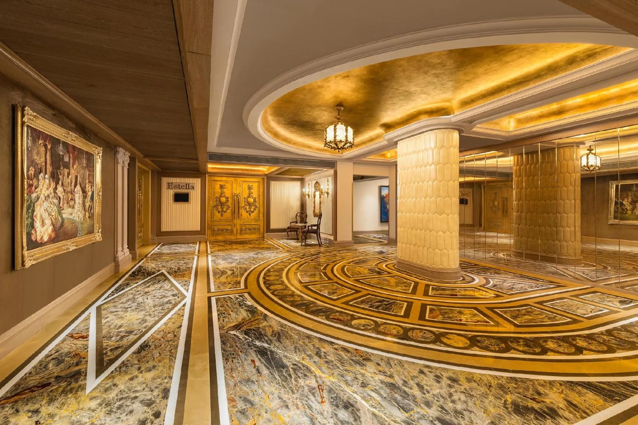 Facade/entrance in Hotel Hillock Ahmedabad