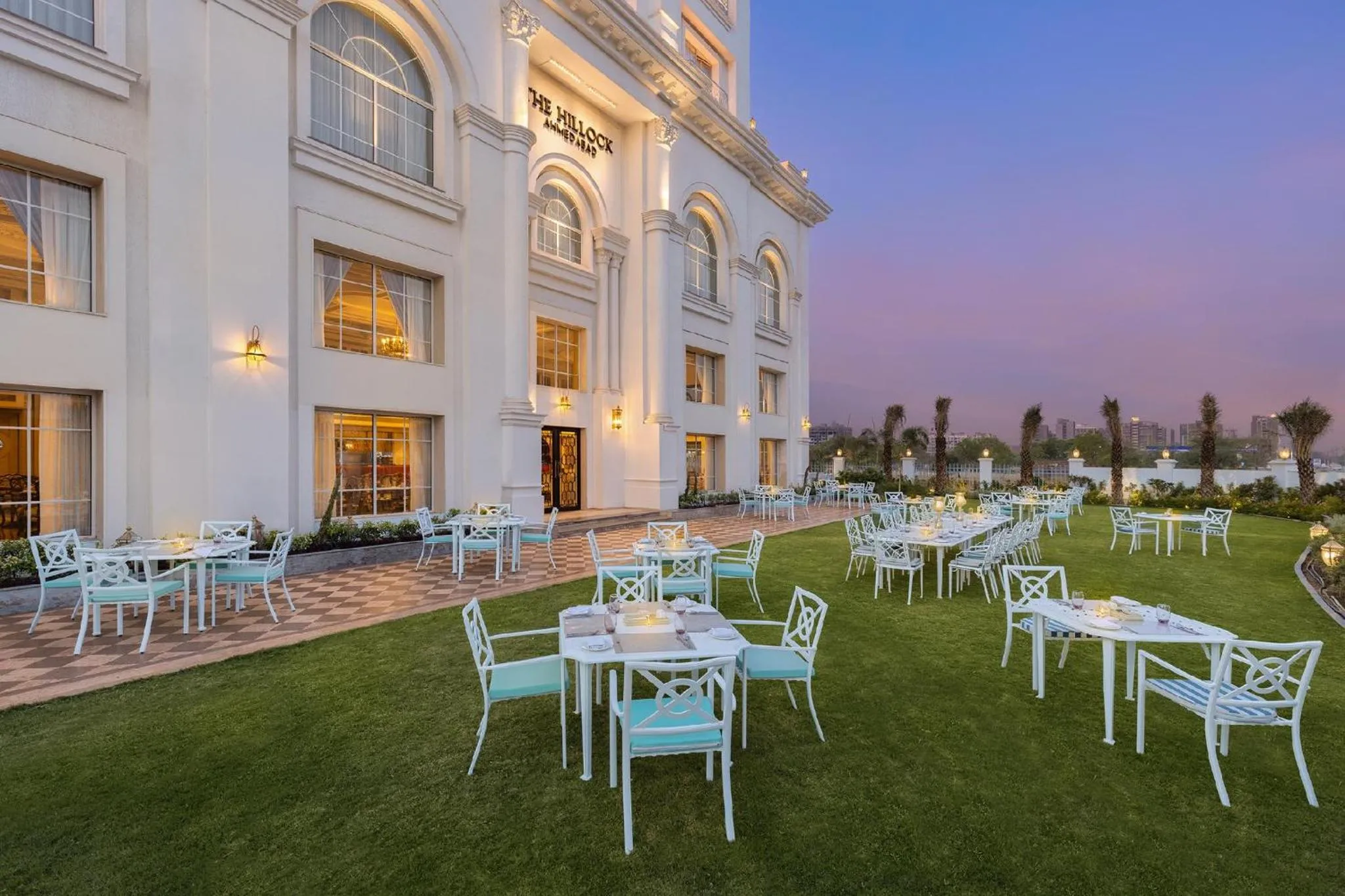 Garden in Hotel Hillock Ahmedabad