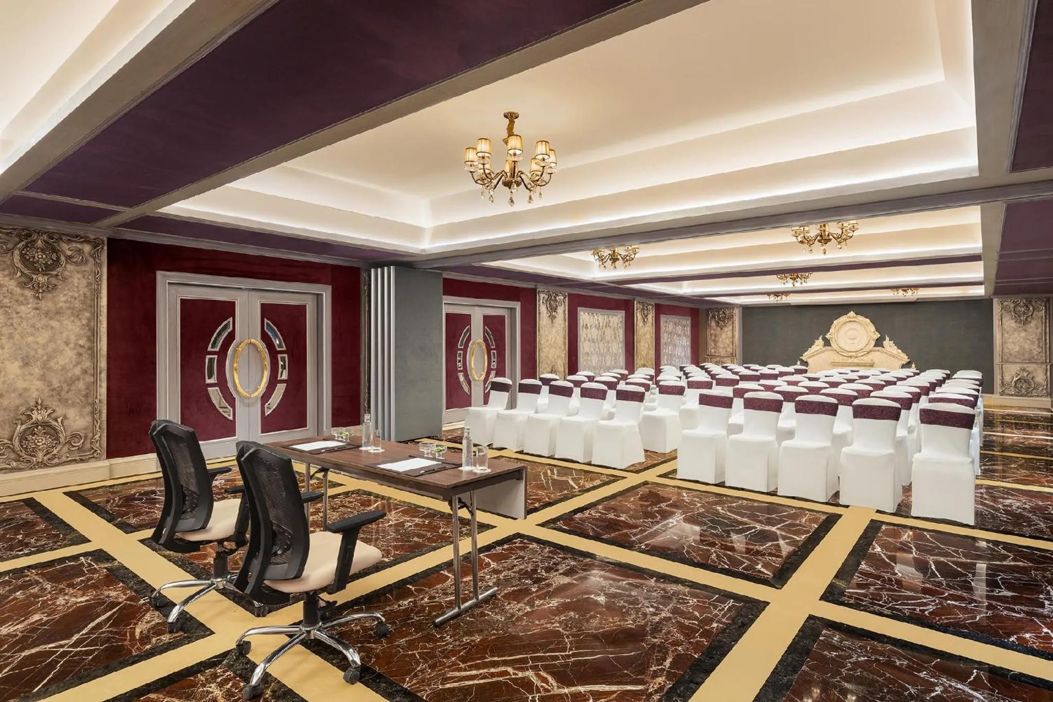 Banquet/Function facilities in Hotel Hillock Ahmedabad