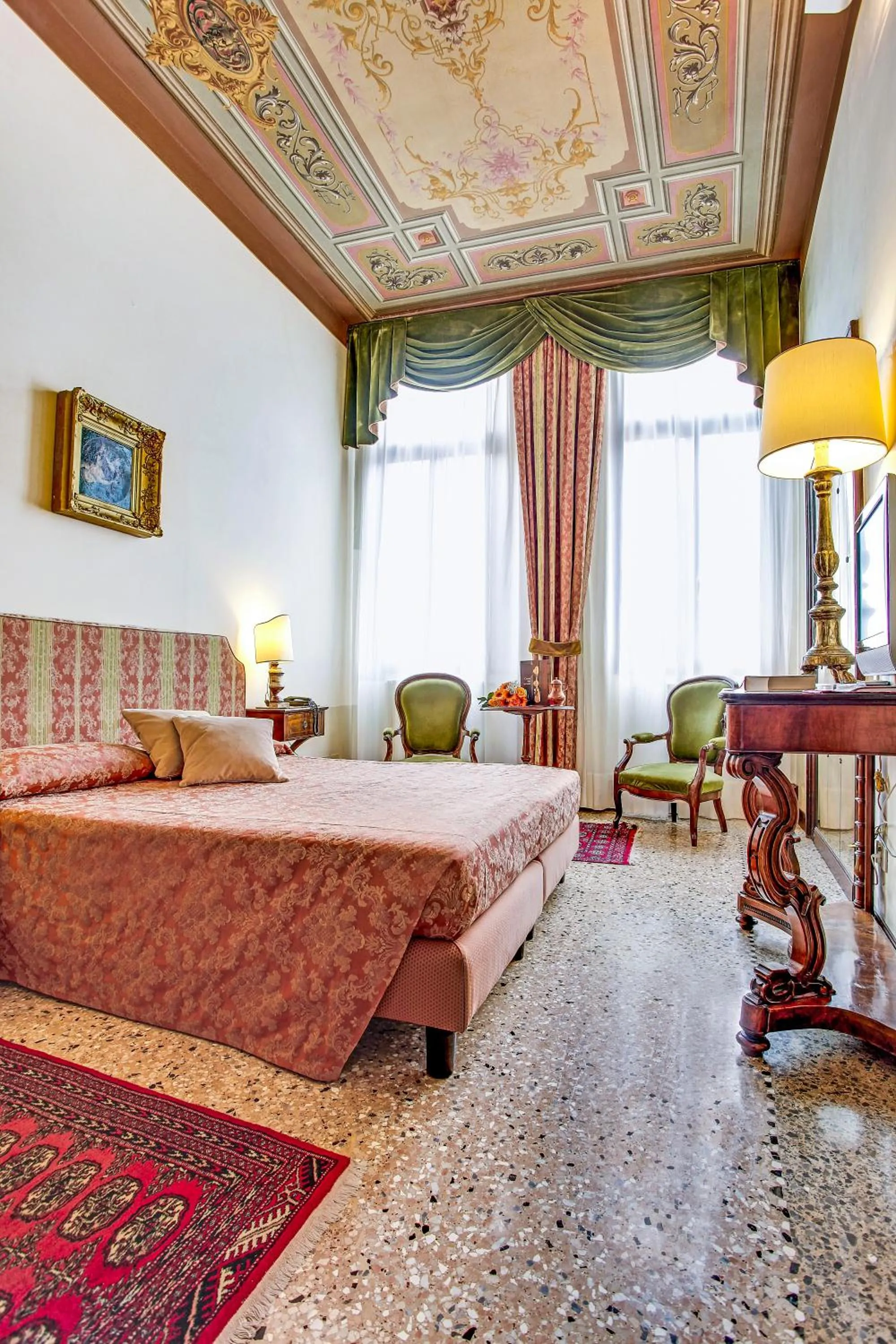 Bed in Palazzo Schiavoni Residenza d'epoca & Suite-Apartments