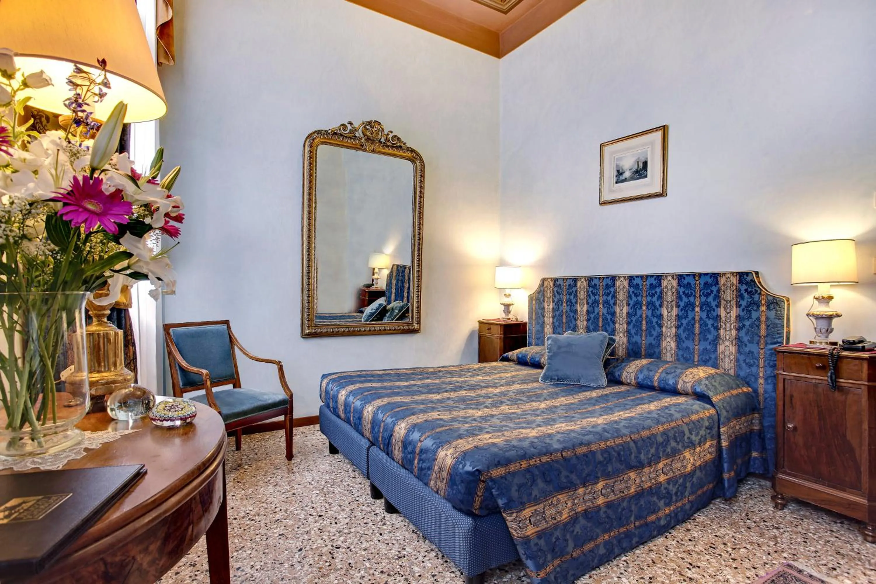 Bed in Palazzo Schiavoni Residenza d'epoca & Suite-Apartments