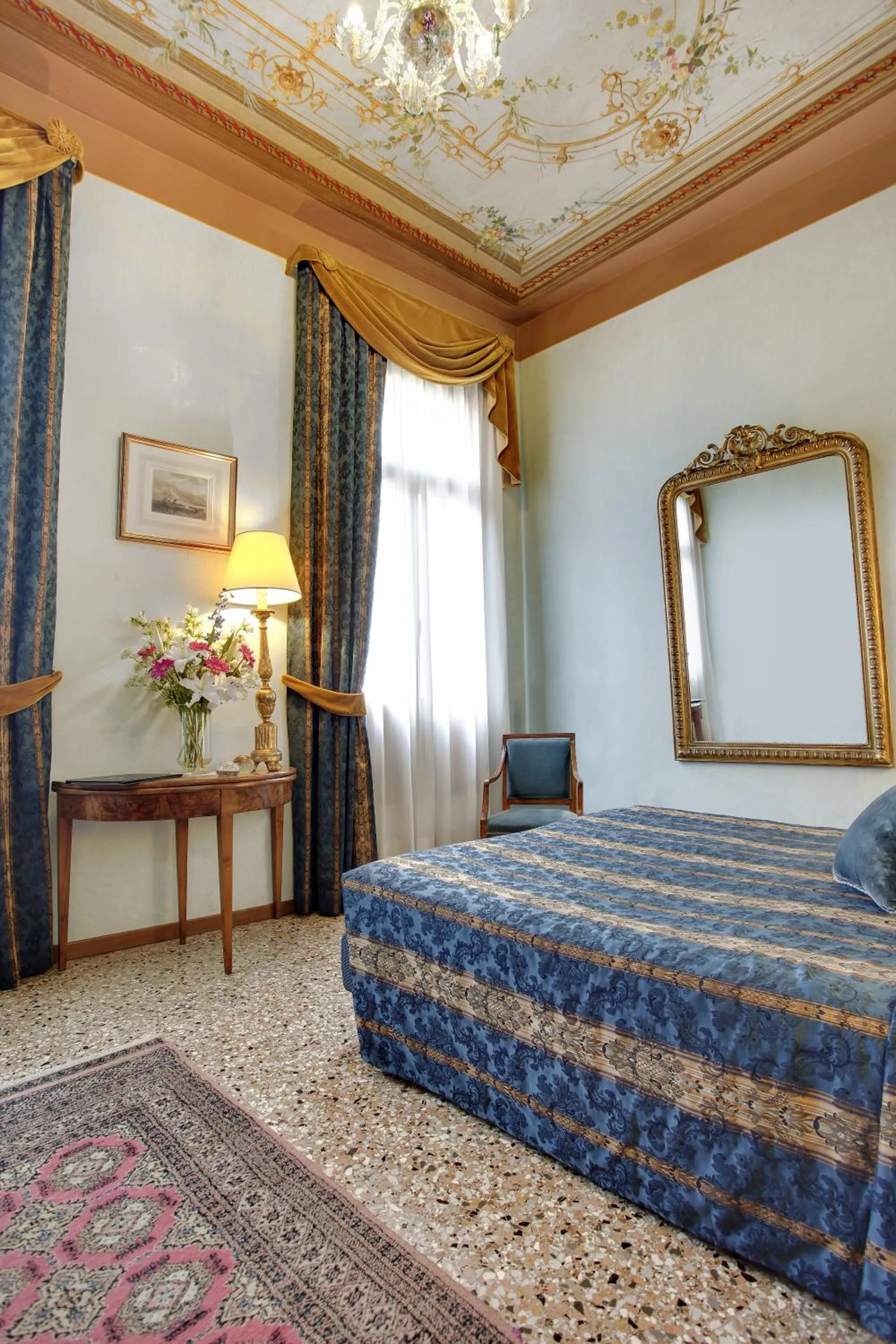 Bed in Palazzo Schiavoni Residenza d'epoca & Suite-Apartments