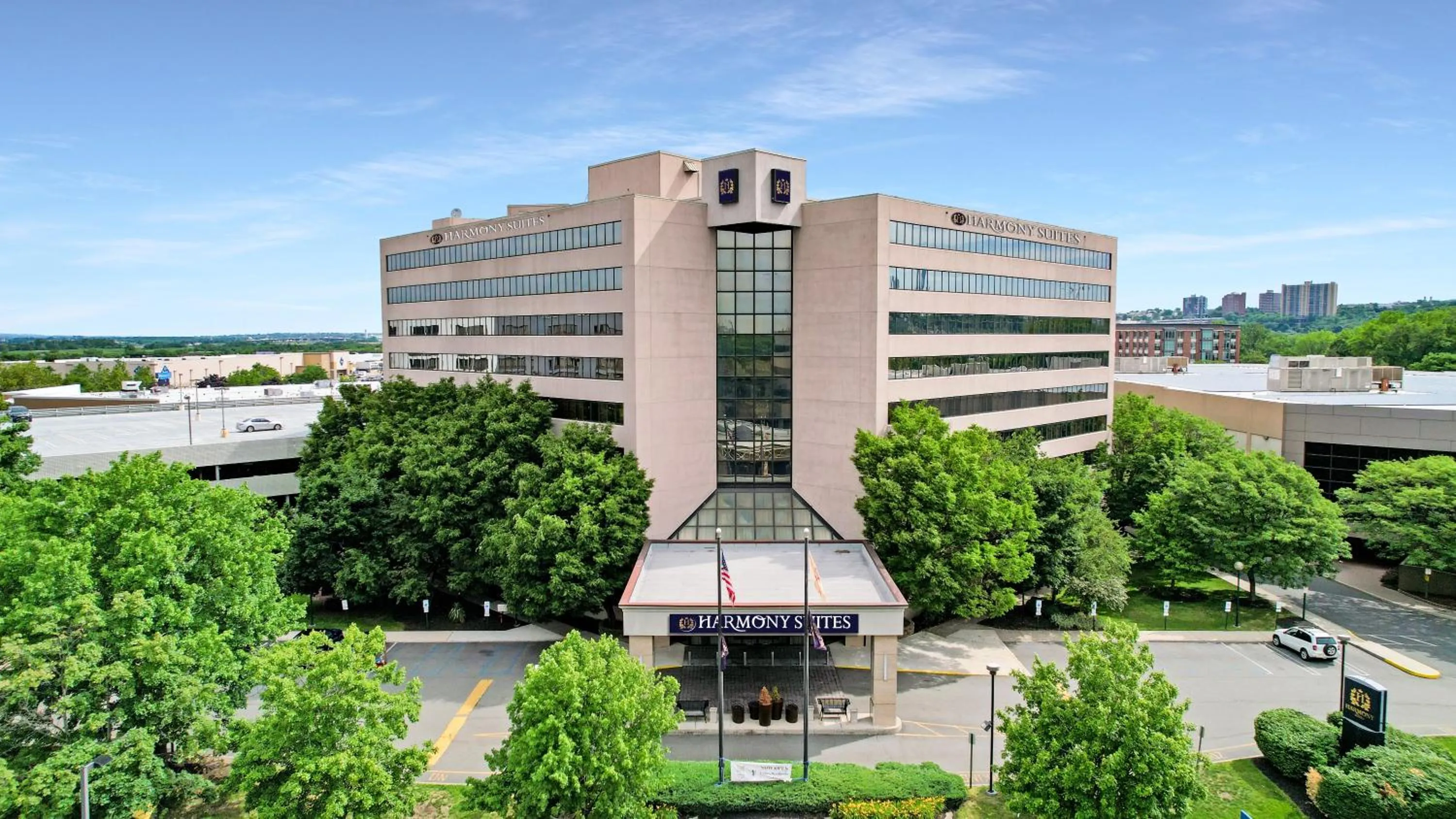 Property building in Harmony Suites Secaucus Meadowlands