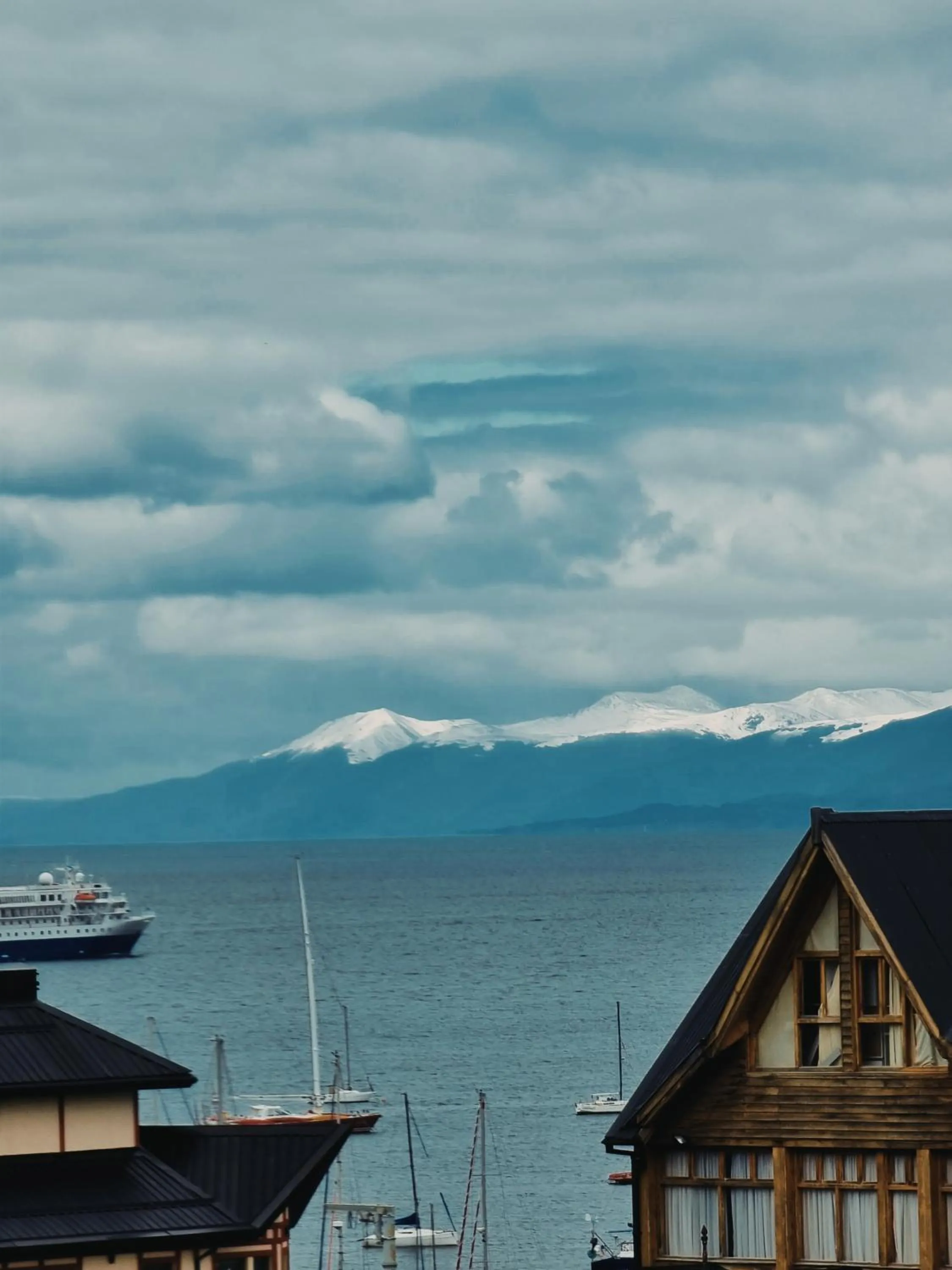 Mountain view in FLOR AUSTRAL