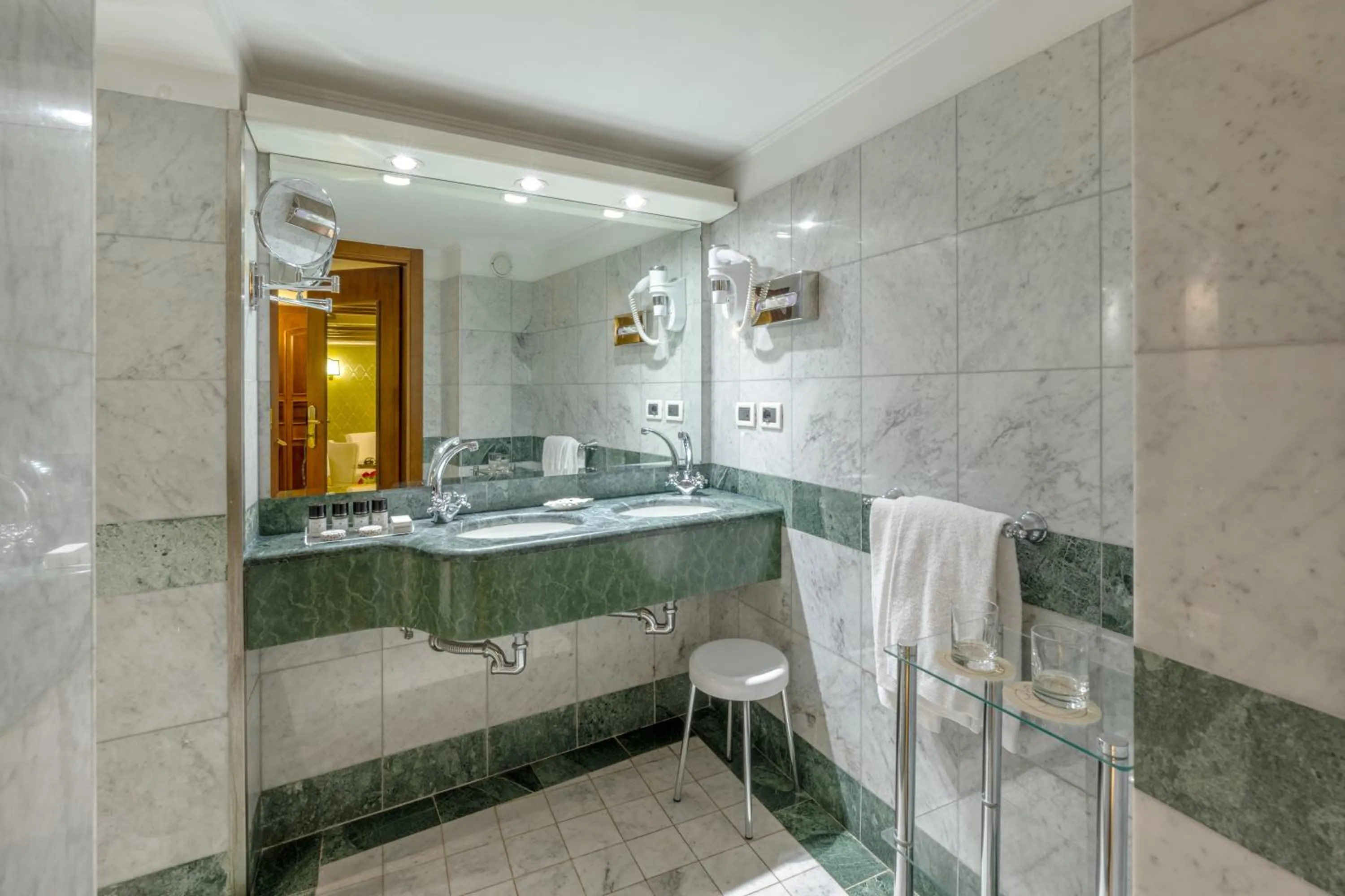 Bathroom in Hotel Colombina