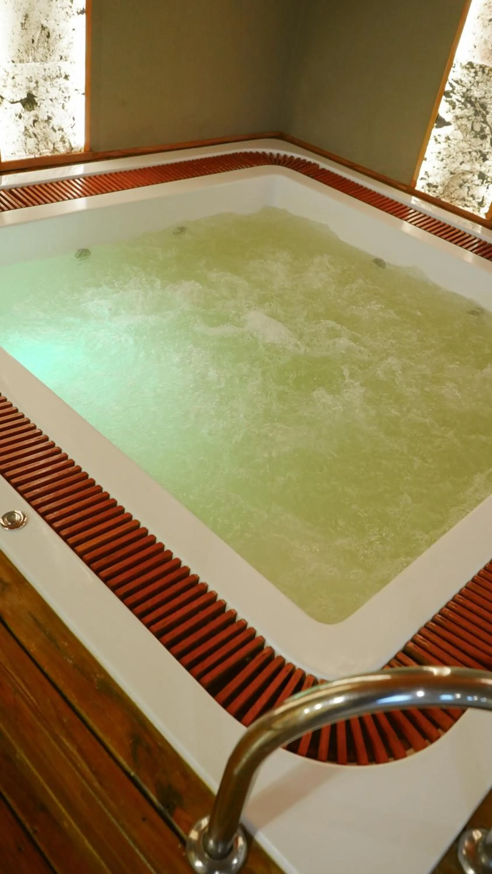 Hot Tub in Hotel Canal Beagle